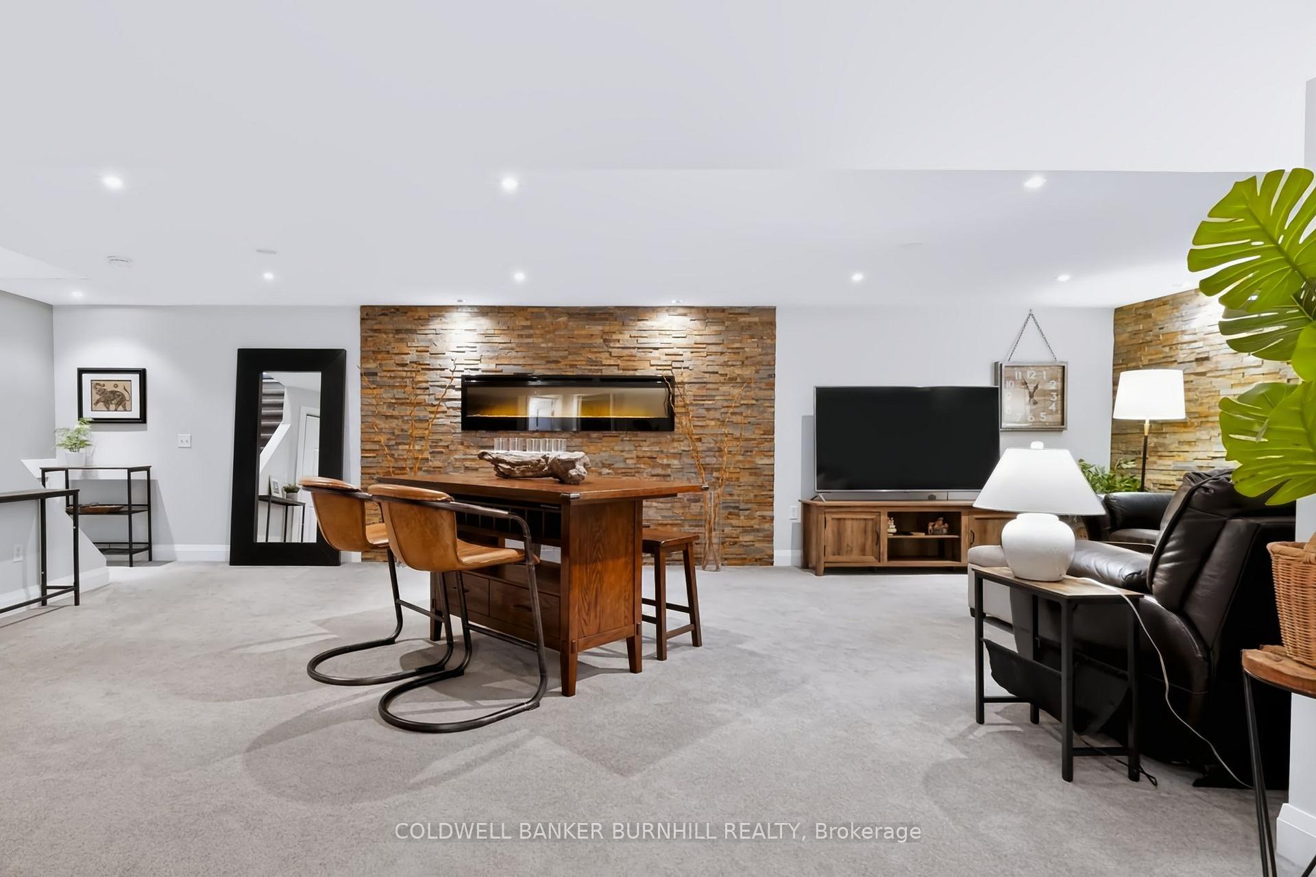 Photo 27 of Unit 2, 2243 Turnberry Road, Burlington, Rose — HOMEH