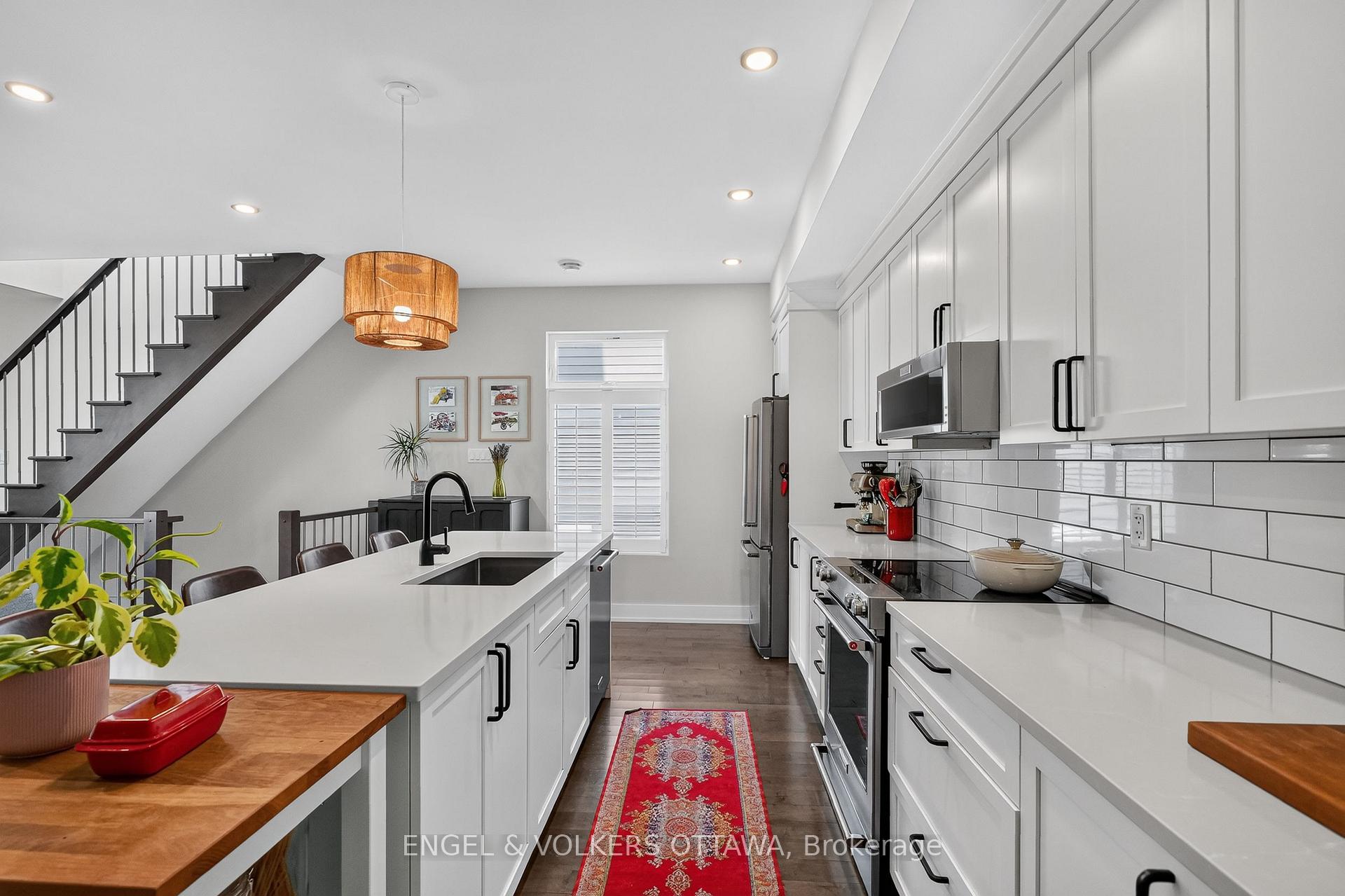 Photo 10 of 66 Jolliet Avenue, Ottawa, Vanier — HOMEH