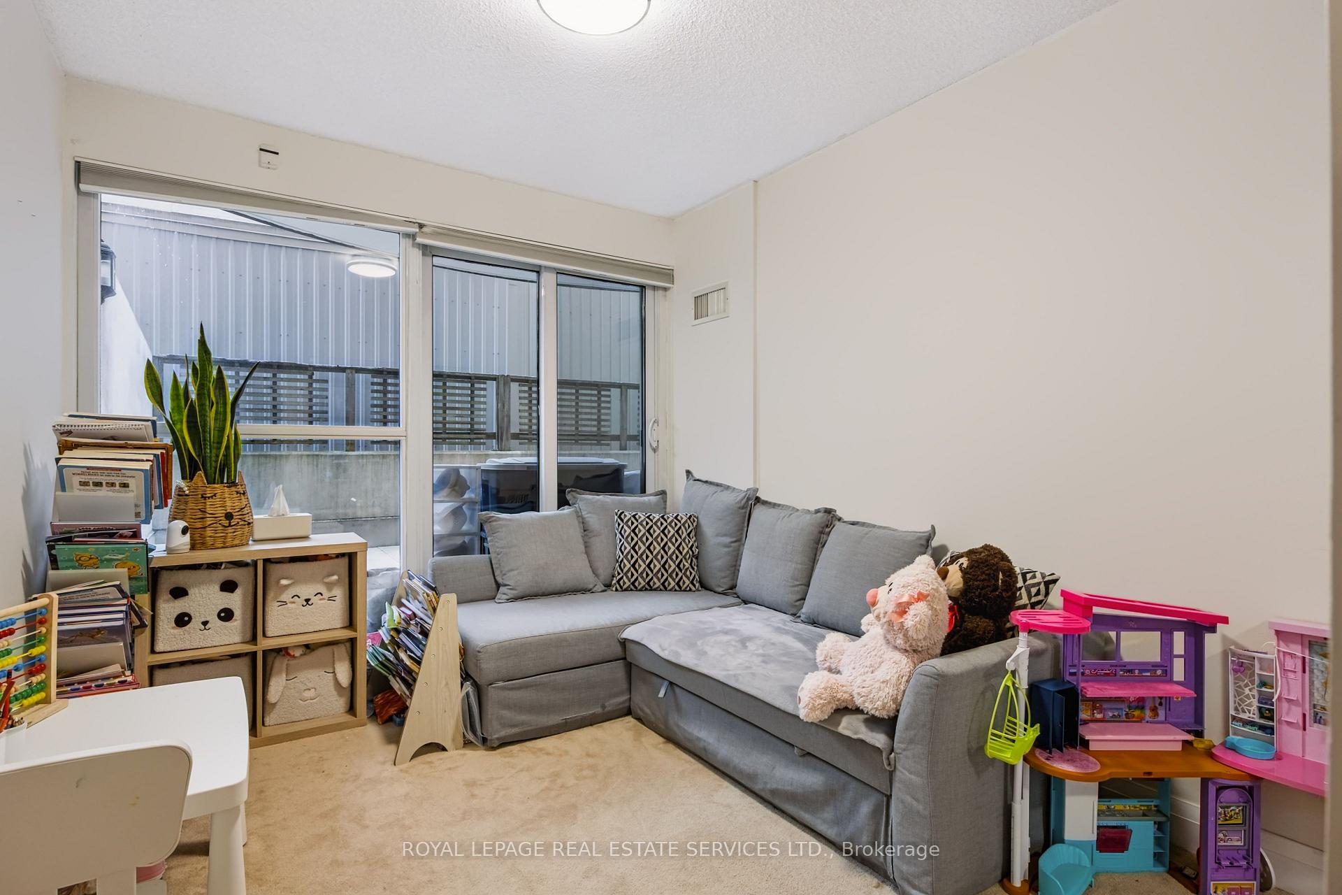 Photo 8 of Unit 207, 1430 Yonge Street, Toronto, Yonge-St. Clair — HOMEH