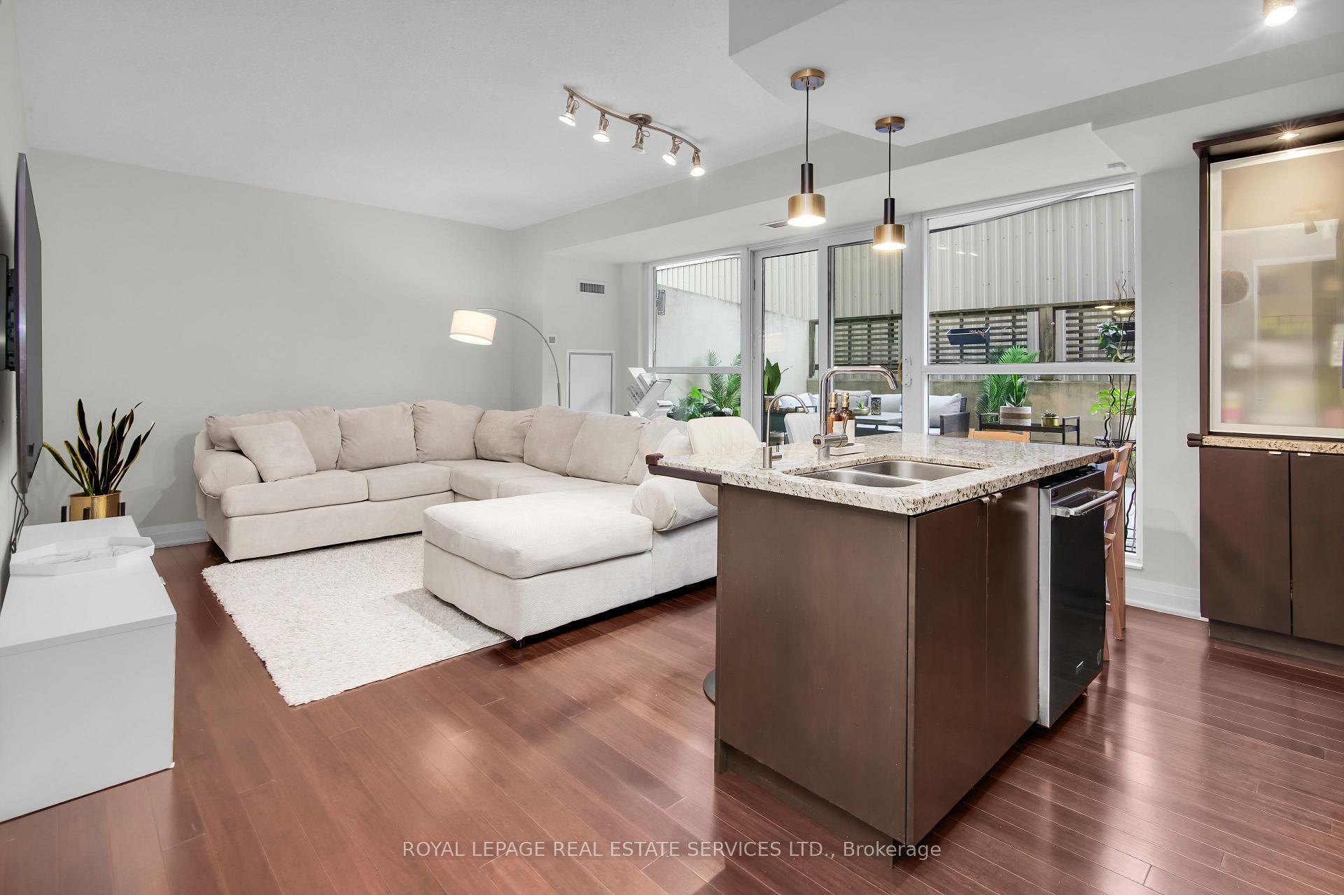 Photo of Unit 207, 1430 Yonge Street