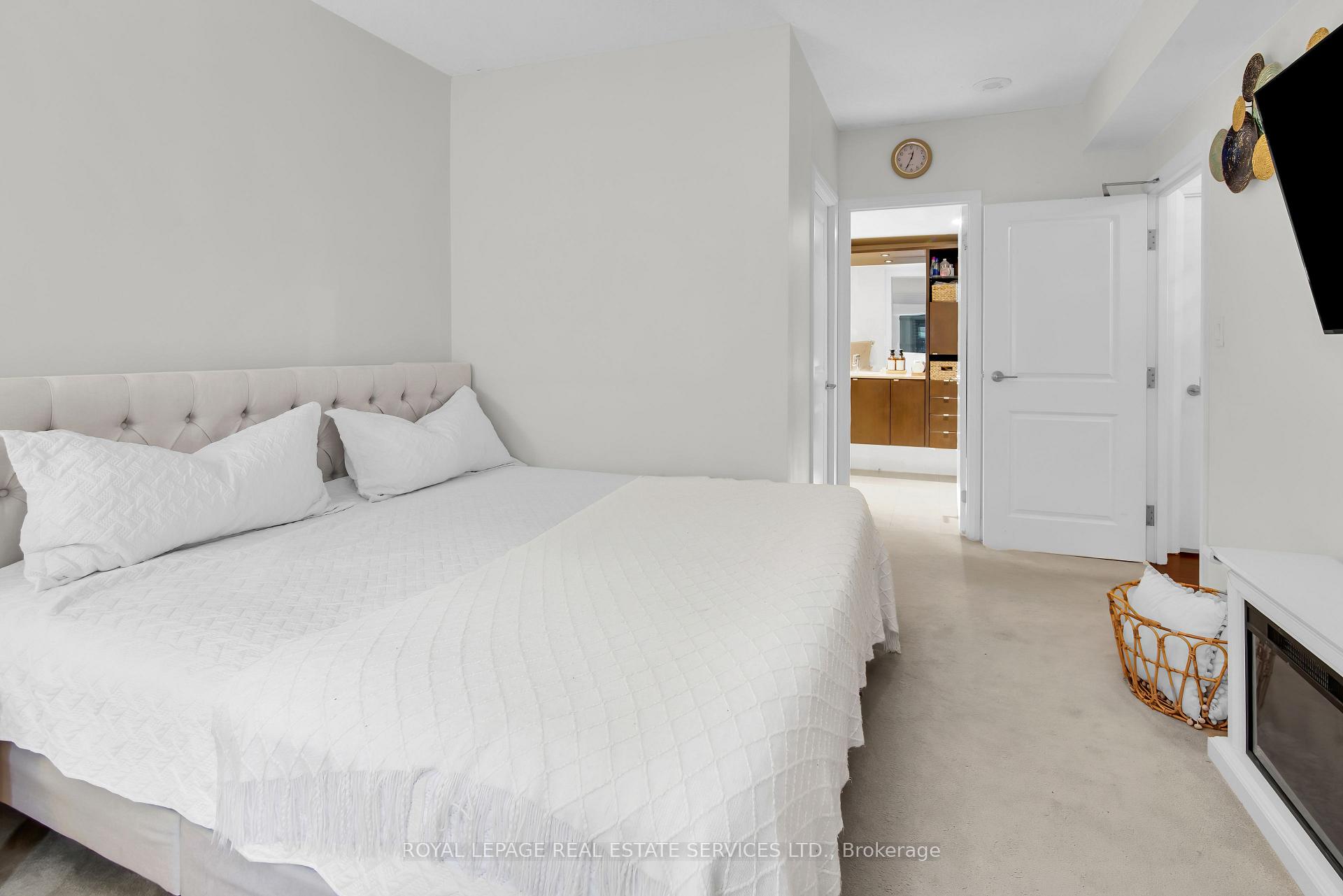 Photo 33 of Unit 207, 1430 Yonge Street, Toronto, Yonge-St. Clair — HOMEH