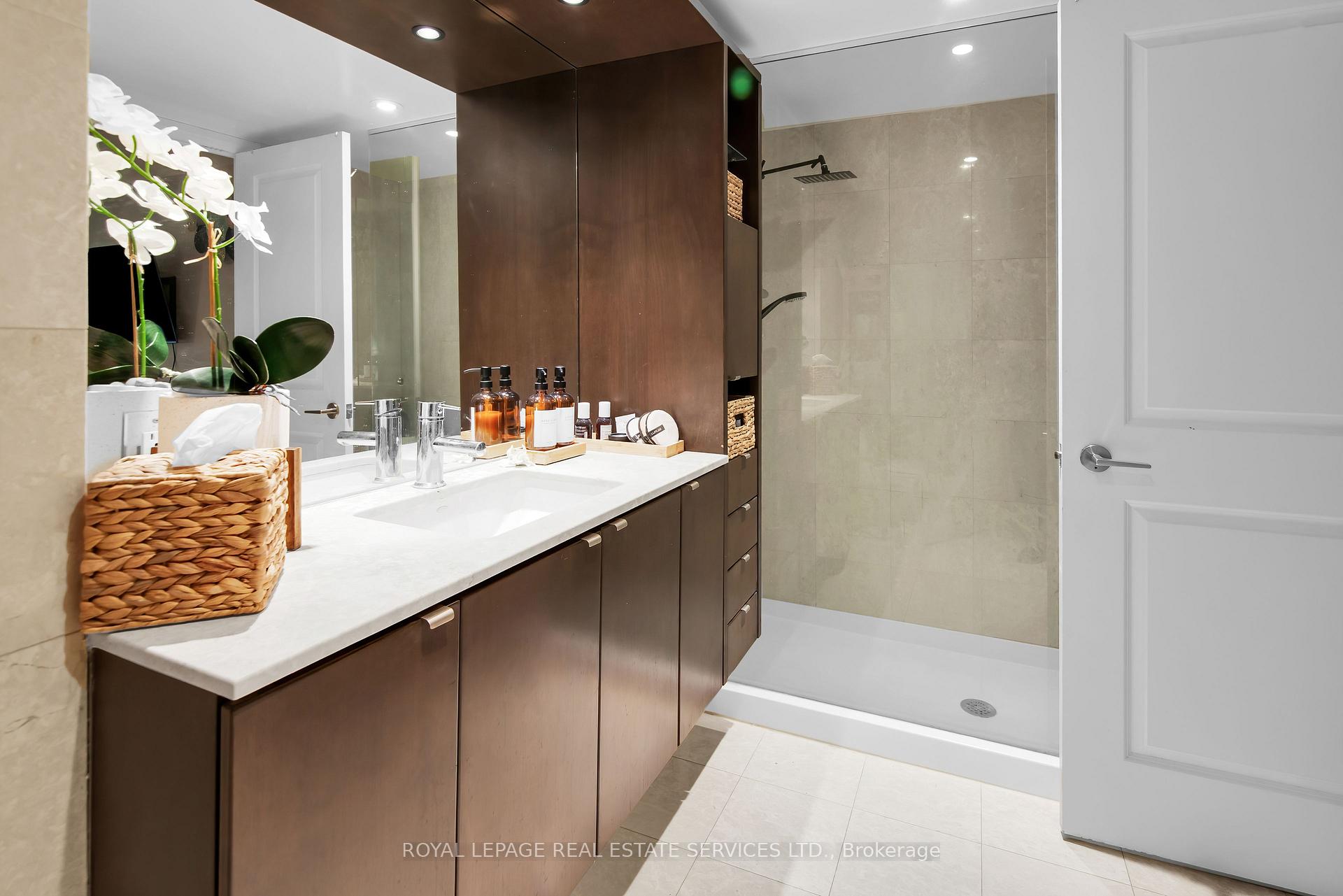 Photo 34 of Unit 207, 1430 Yonge Street, Toronto, Yonge-St. Clair — HOMEH