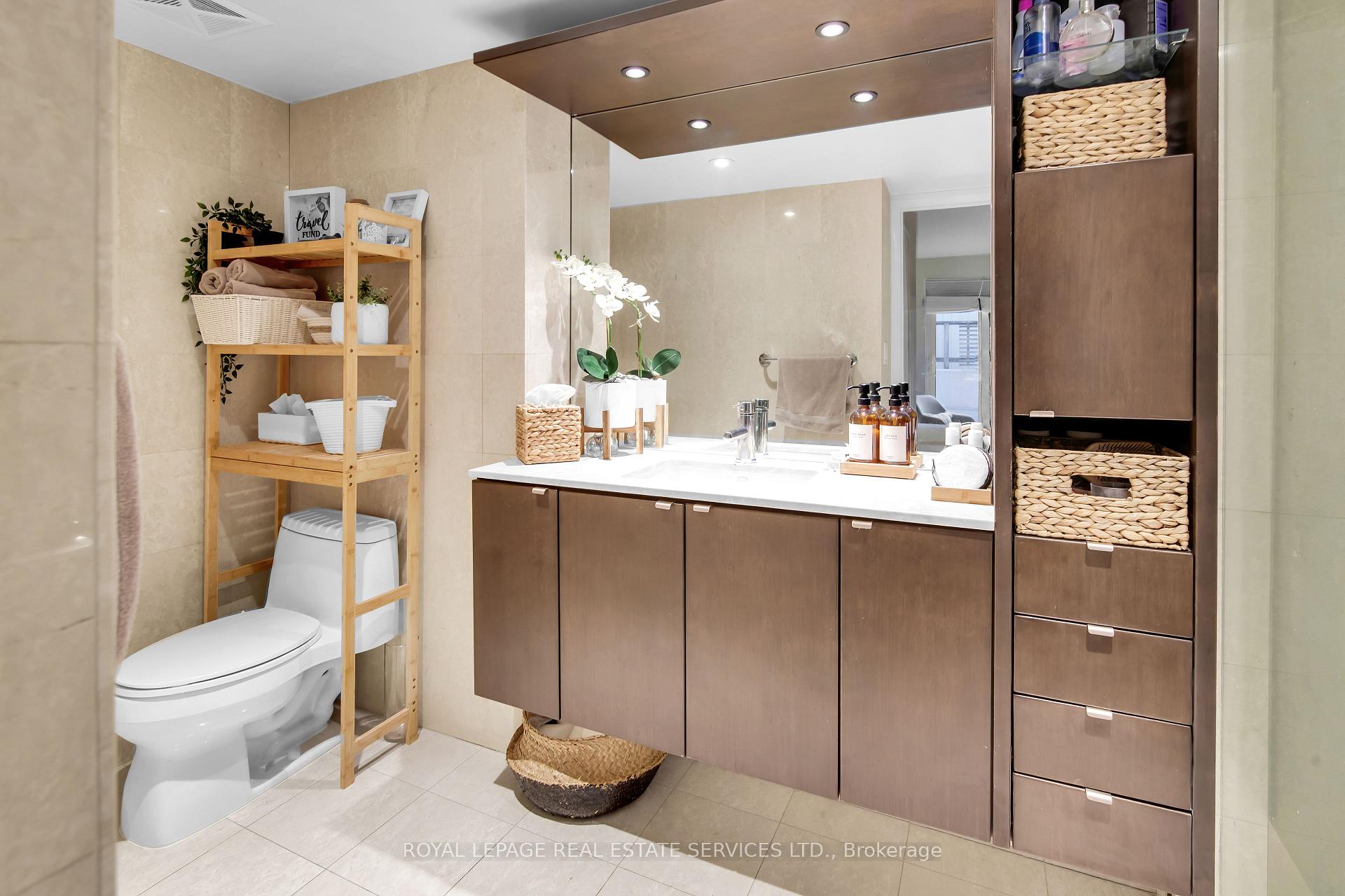 Photo 35 of Unit 207, 1430 Yonge Street, Toronto, Yonge-St. Clair — HOMEH