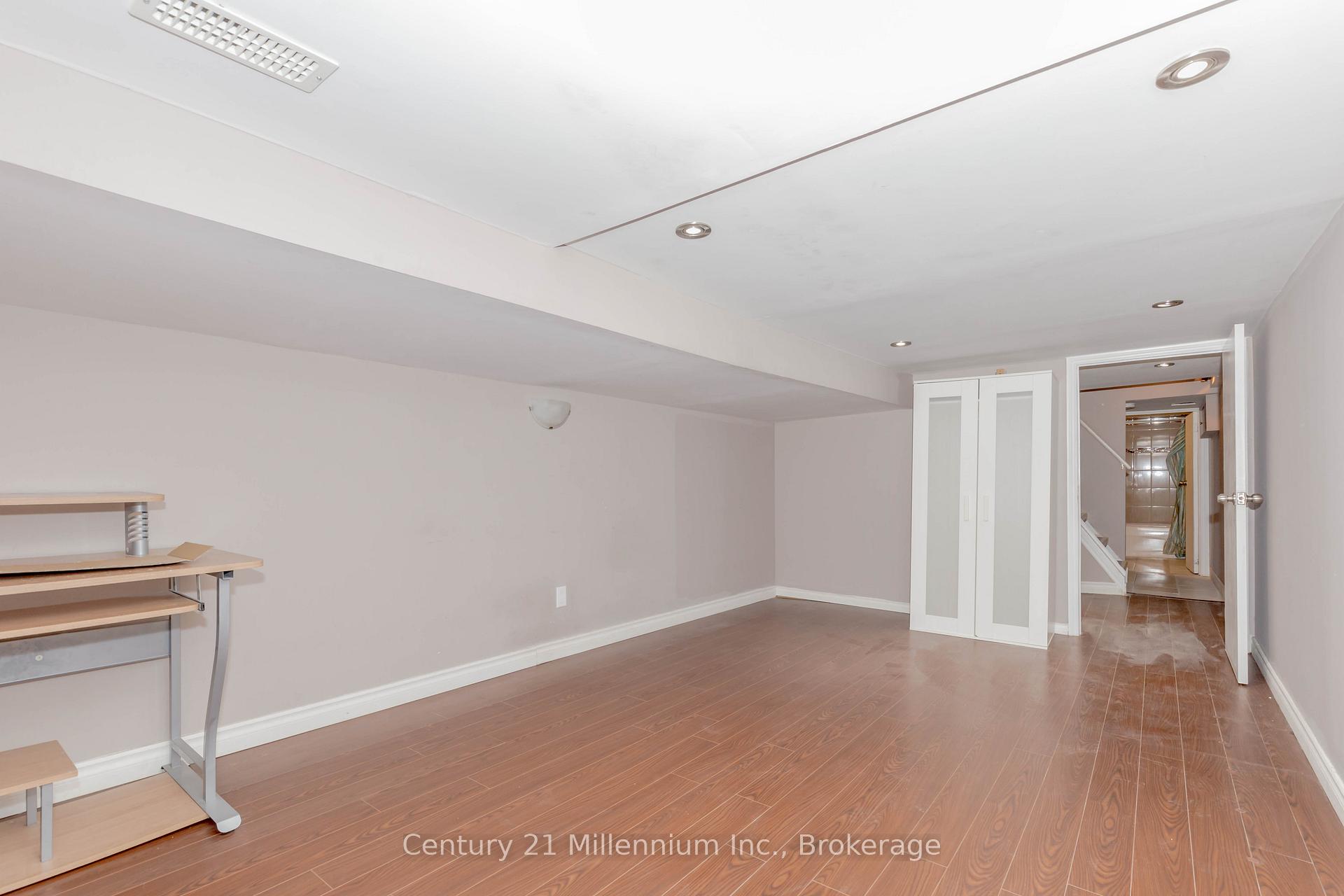 Photo 32 of 69 Laing Street, Toronto, Greenwood-Coxwell — HOMEH