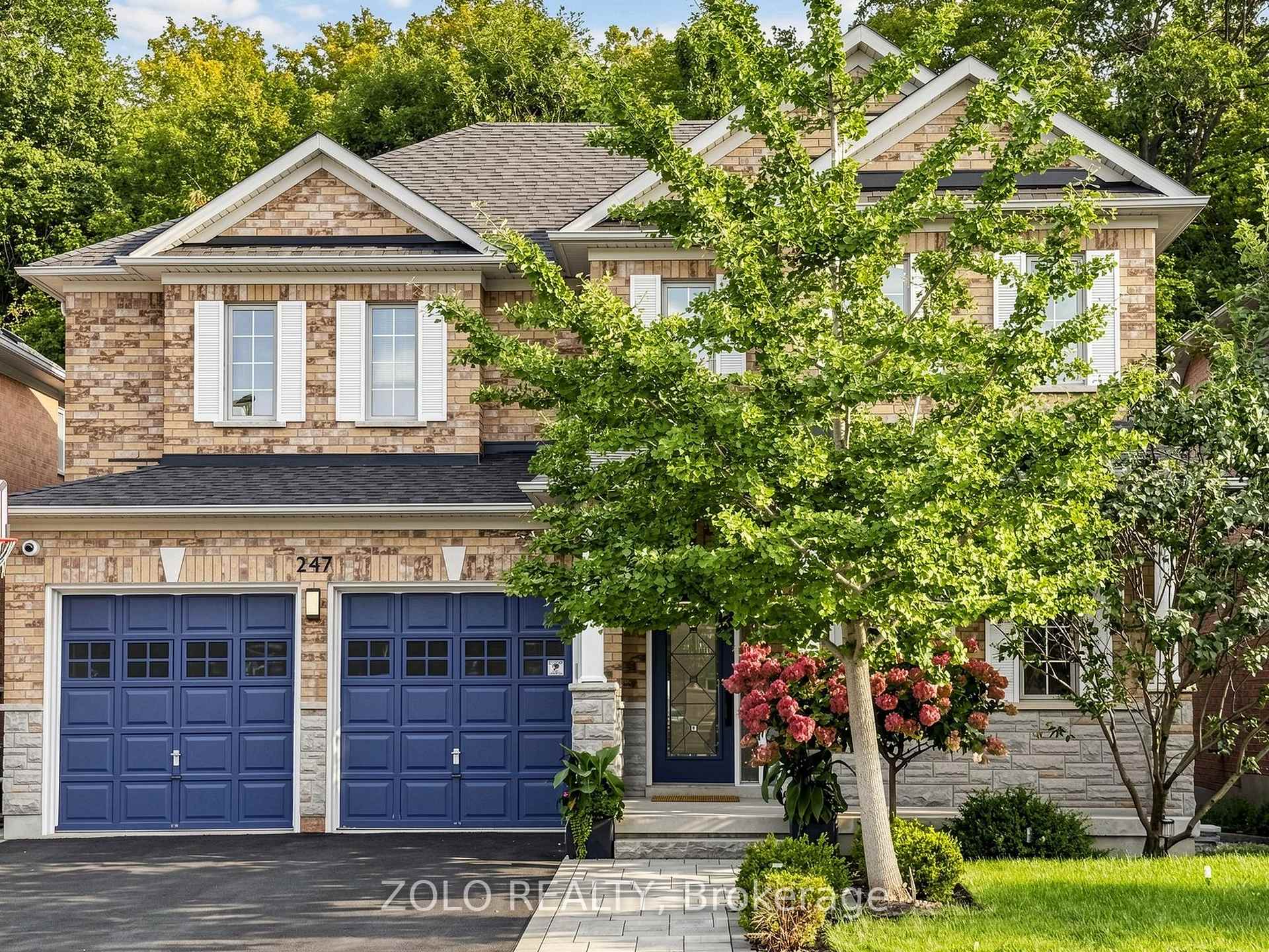 Photo 1 of 247 Summeridge Drive, Vaughan, Patterson — HOMEH