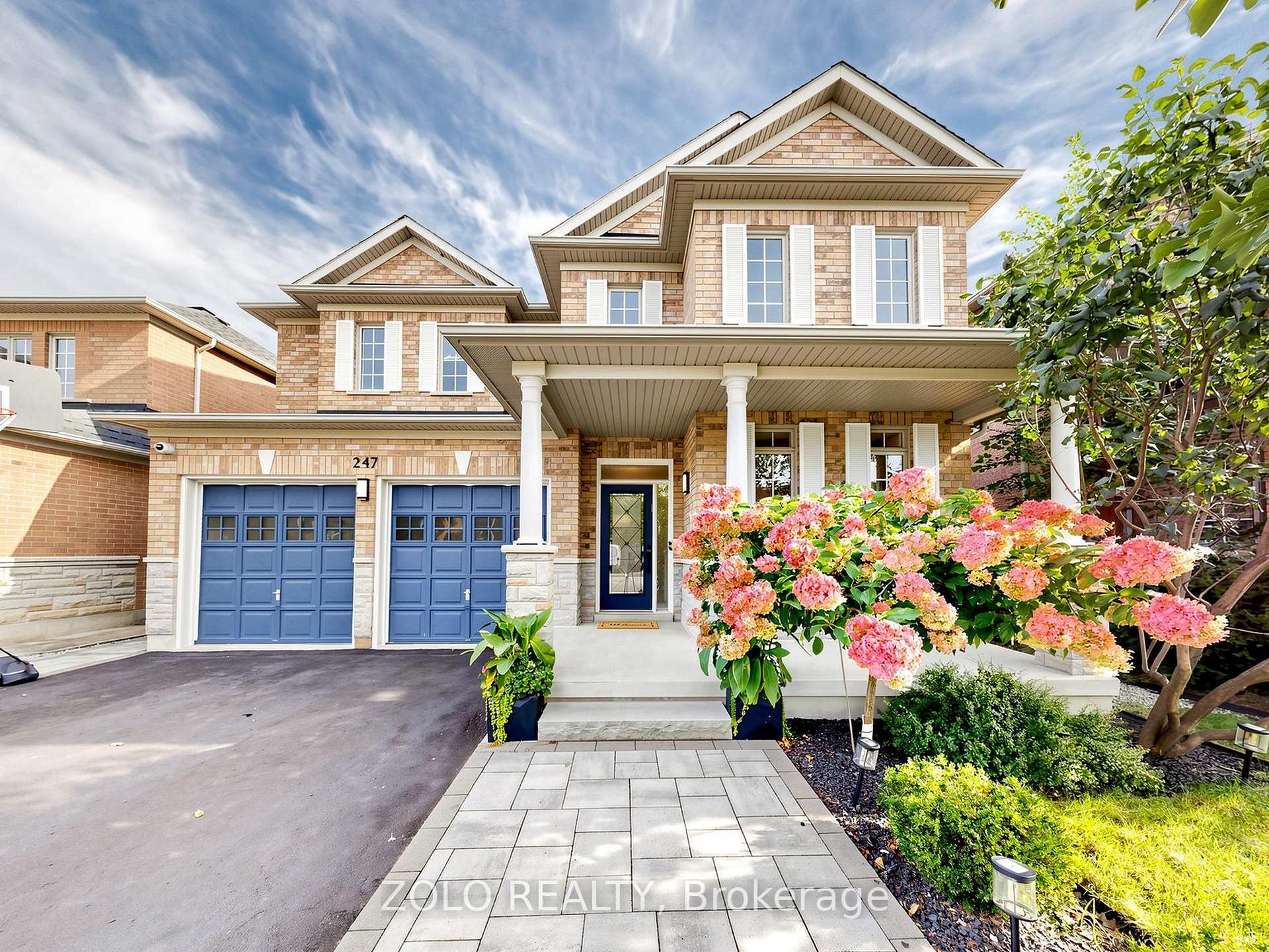 Photo 2 of 247 Summeridge Drive, Vaughan, Patterson — HOMEH