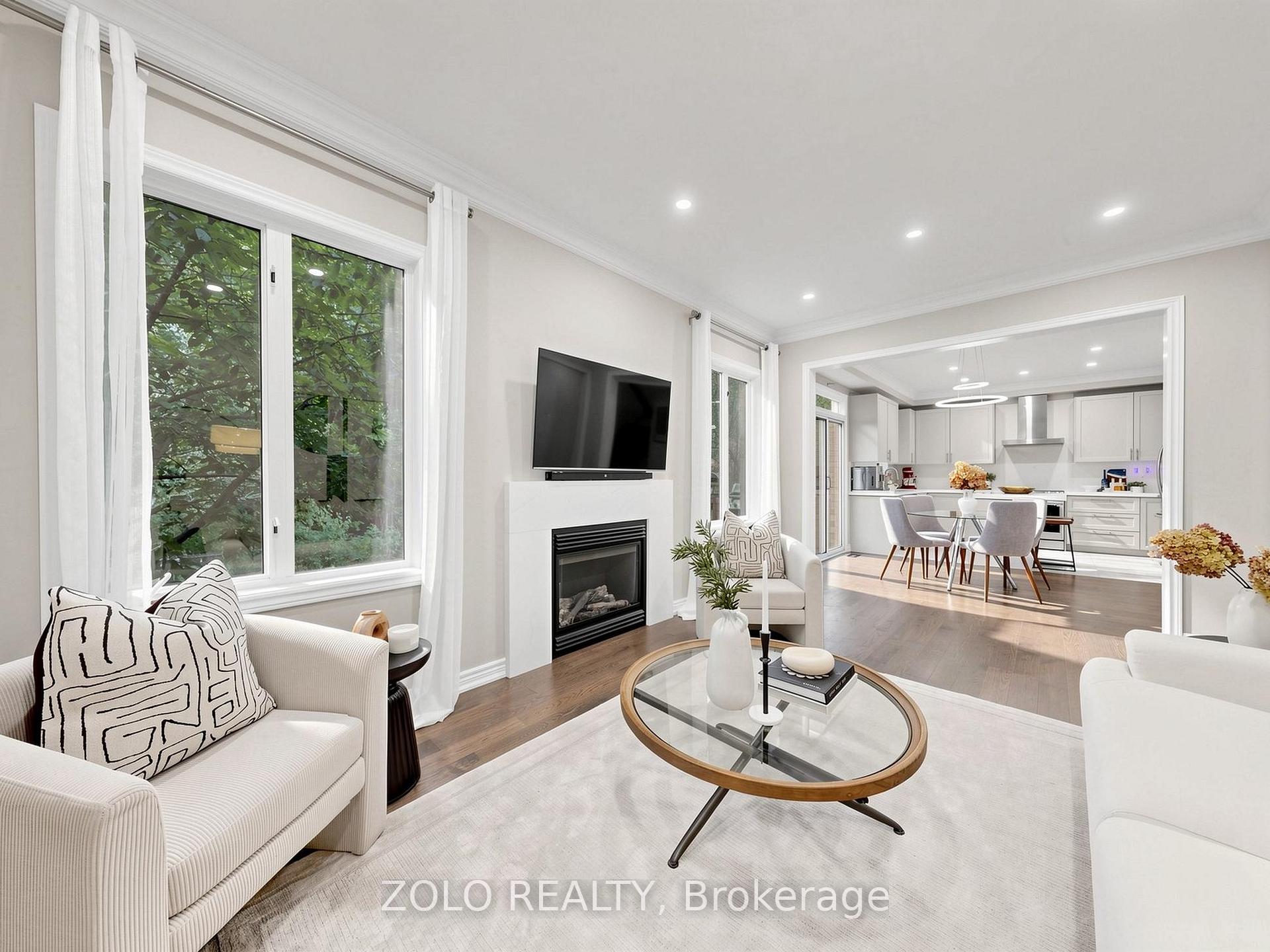 Photo 9 of 247 Summeridge Drive, Vaughan, Patterson — HOMEH