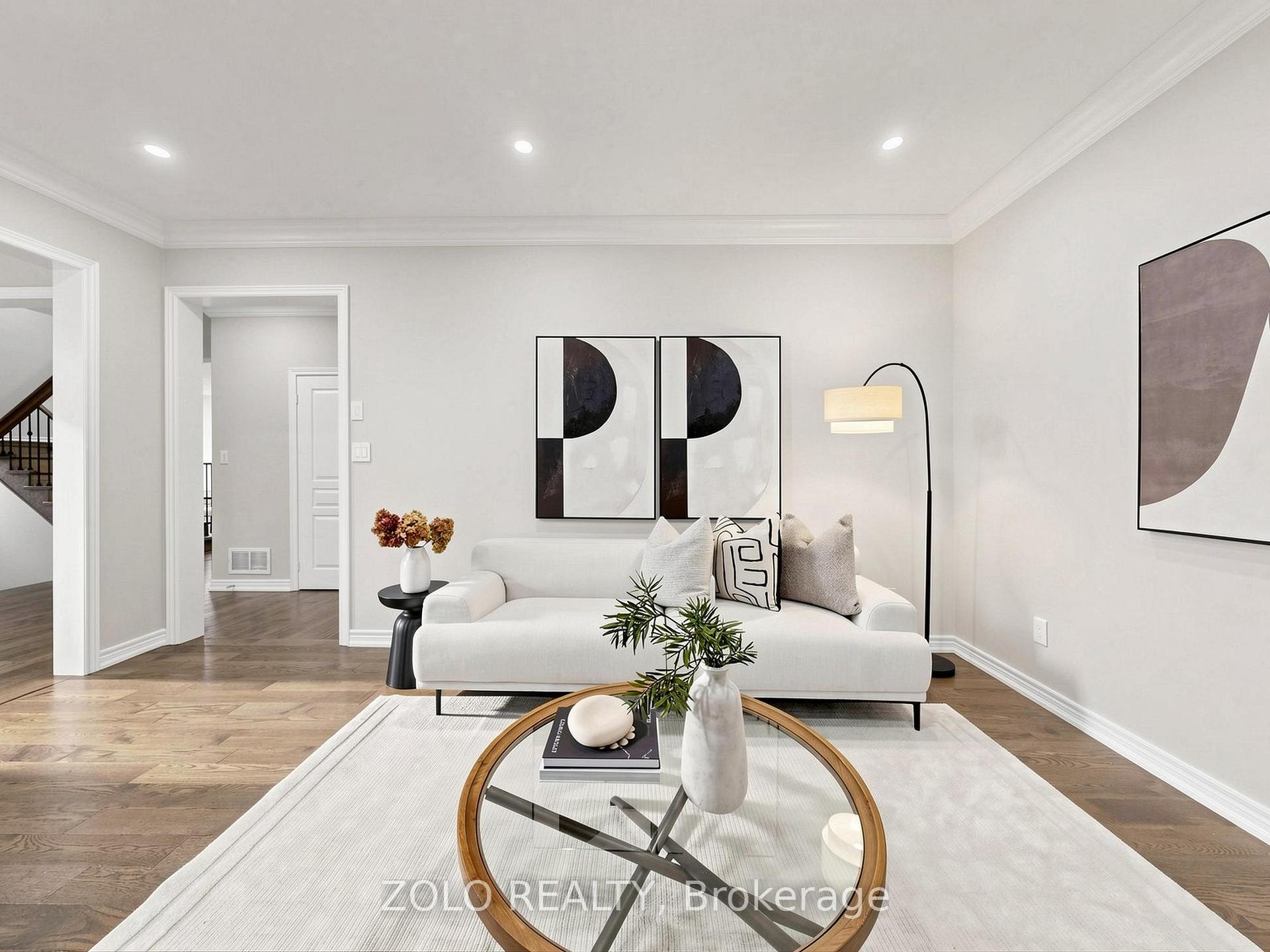 Photo 10 of 247 Summeridge Drive, Vaughan, Patterson — HOMEH