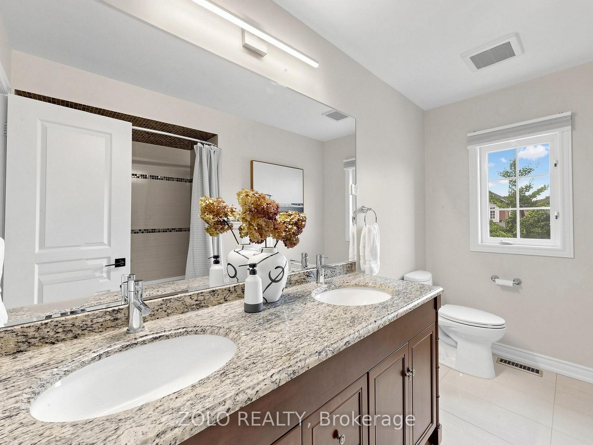 Photo 29 of 247 Summeridge Drive, Vaughan, Patterson — HOMEH