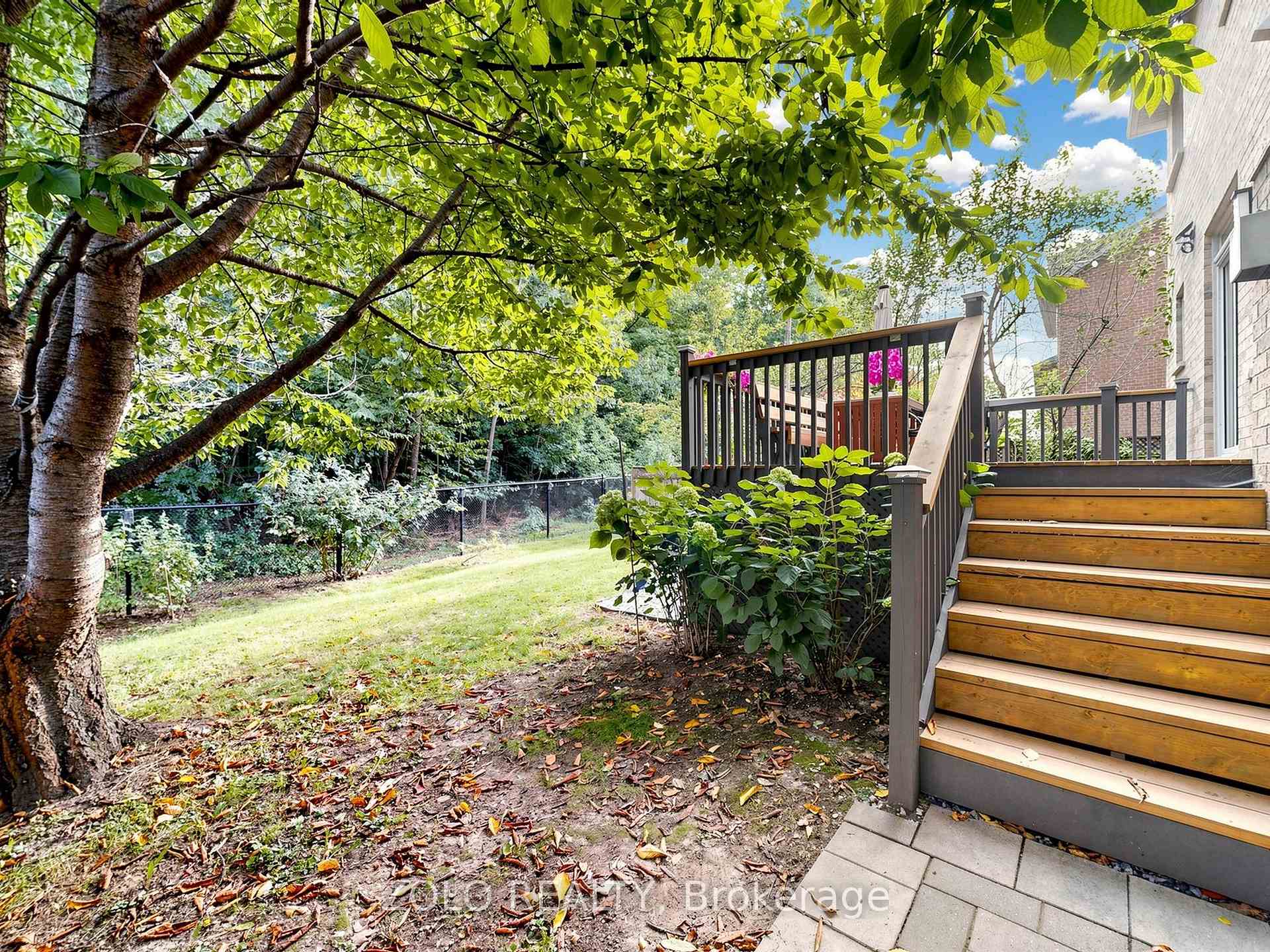 Photo 38 of 247 Summeridge Drive, Vaughan, Patterson — HOMEH