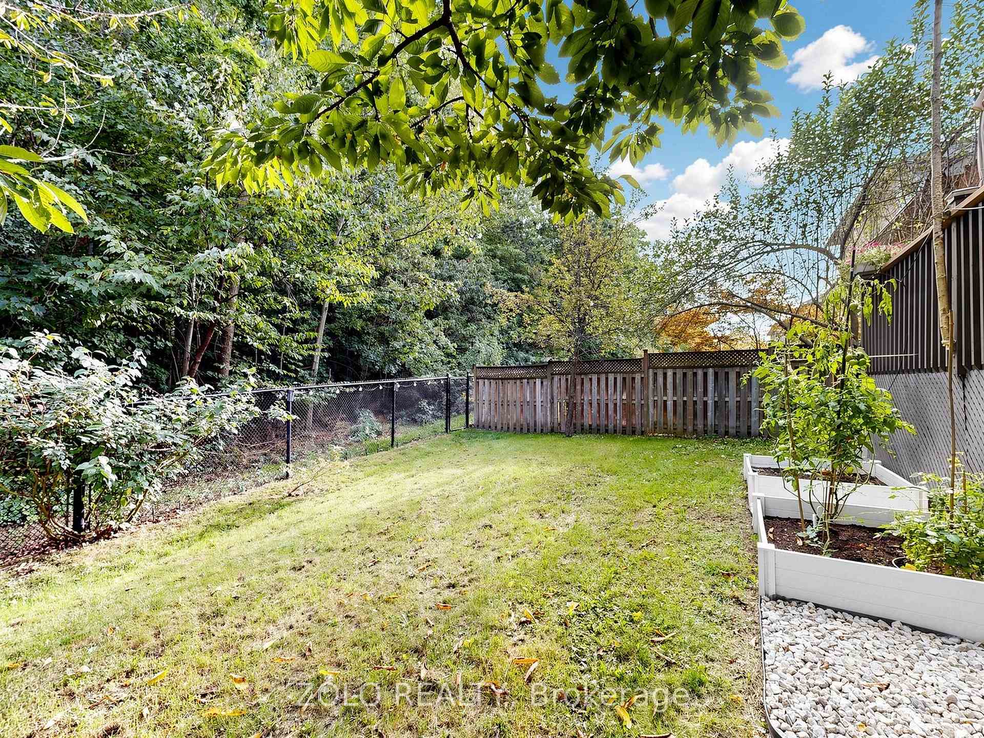 Photo 41 of 247 Summeridge Drive, Vaughan, Patterson — HOMEH