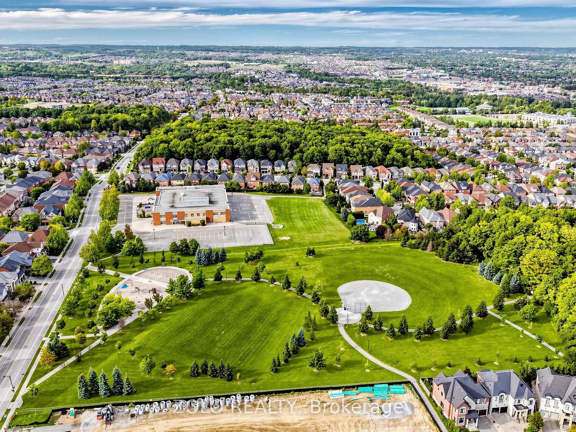 Photo 49 of 247 Summeridge Drive, Vaughan, Patterson — HOMEH