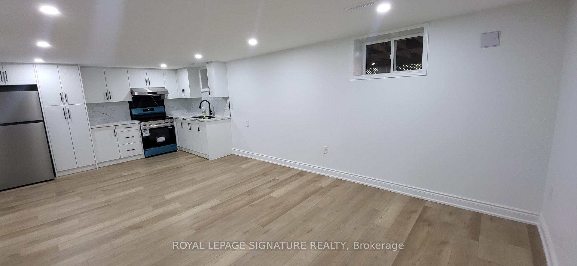 Photo 2 of Unit Bsmt, 2632 Birch Crescent, Mississauga, Clarkson — HOMEH