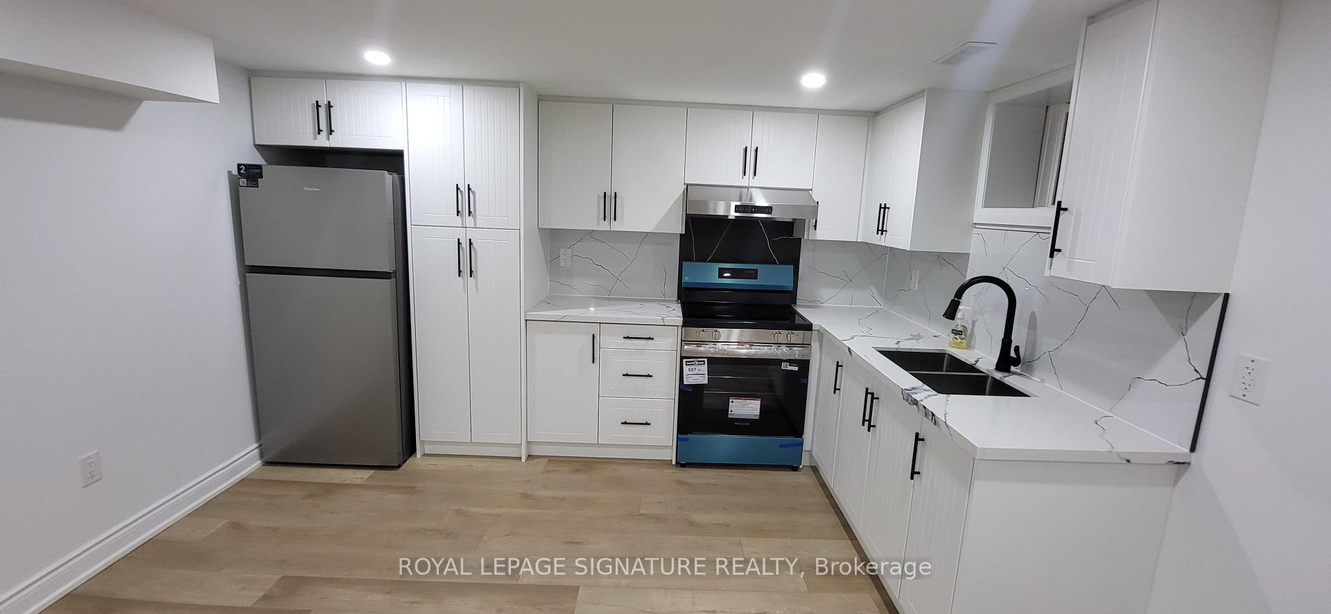 Photo 4 of Unit Bsmt, 2632 Birch Crescent, Mississauga, Clarkson — HOMEH