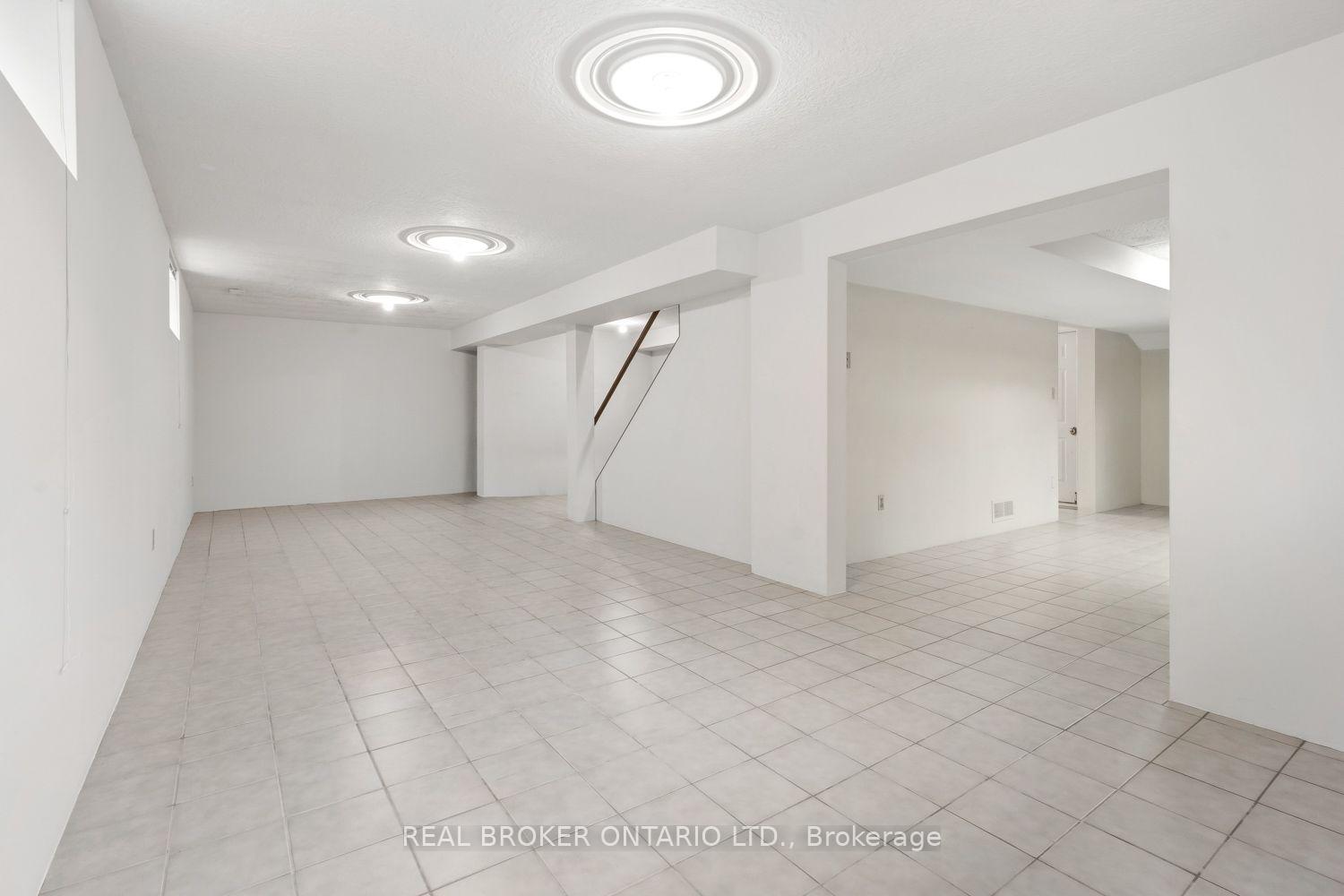 Photo 33 of 86 Monte Drive, Hamilton, Gershome — HOMEH