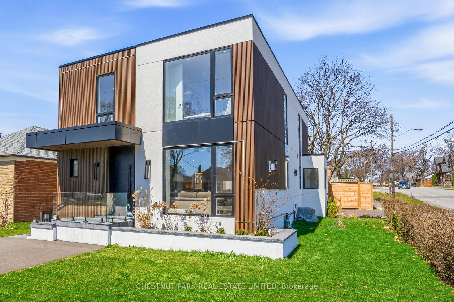 Photo 2 of 86 Edgecroft Road, Etobicoke, Stonegate-Queensway — HOMEH