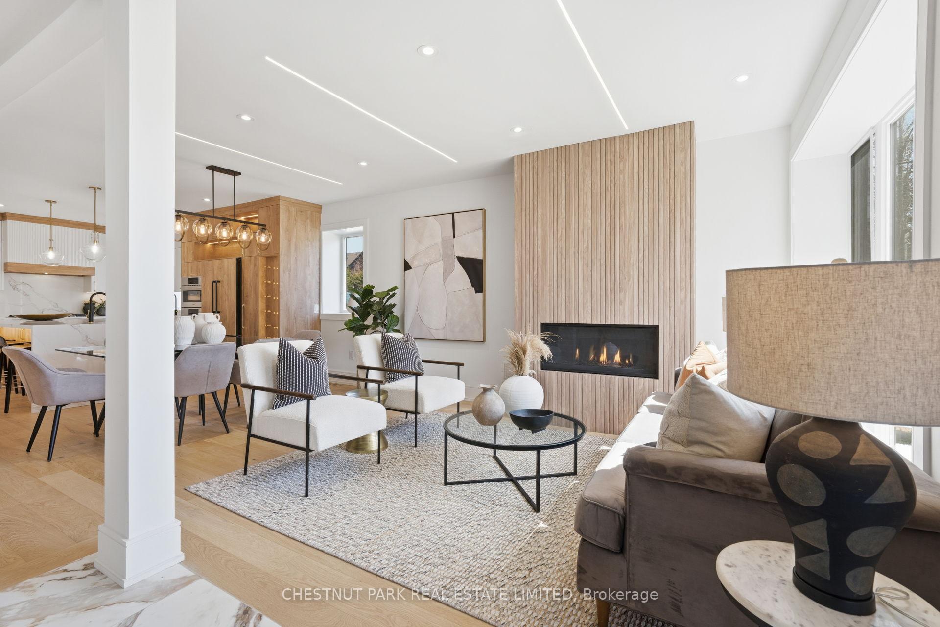 Photo 4 of 86 Edgecroft Road, Etobicoke, Stonegate-Queensway — HOMEH