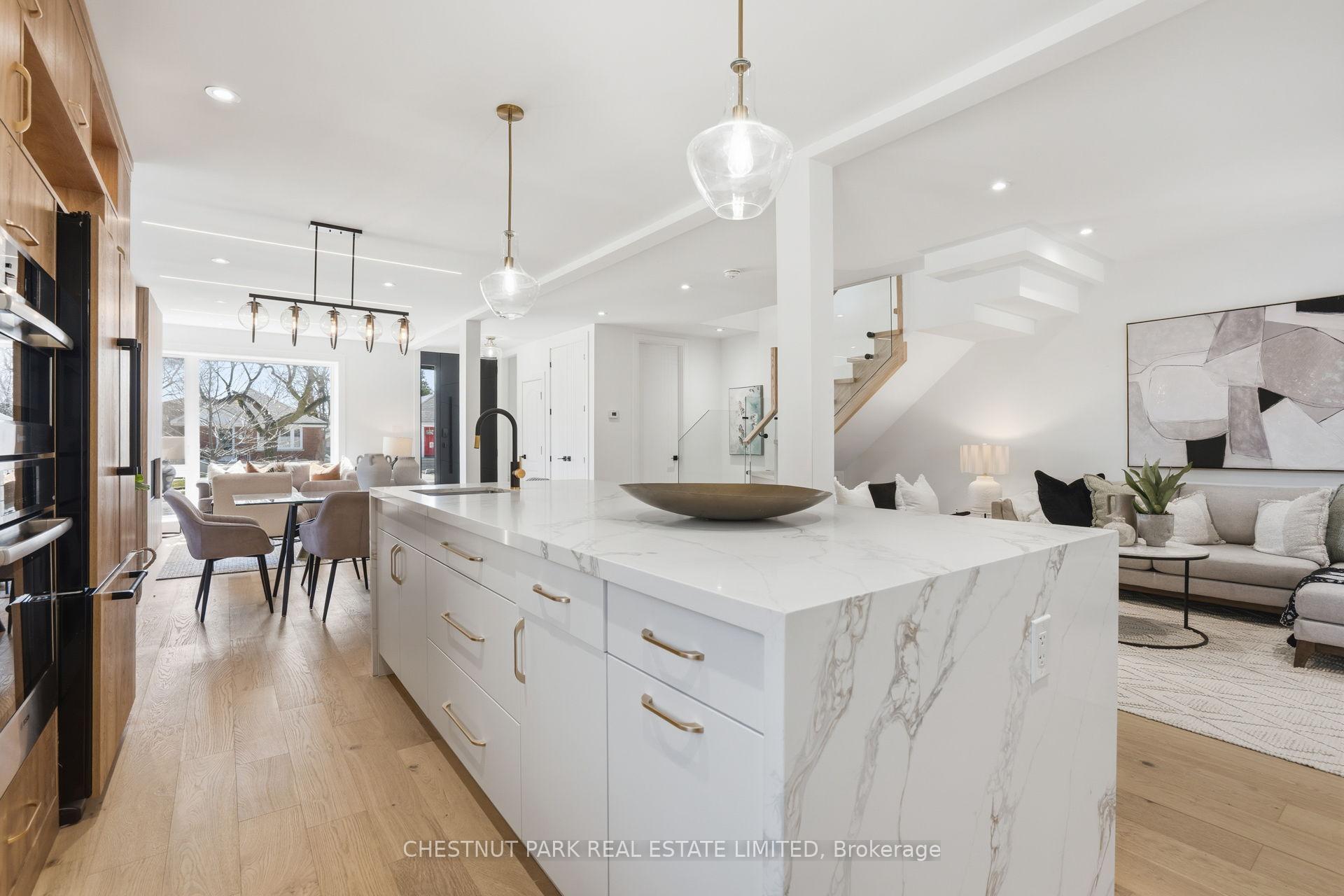 Photo 14 of 86 Edgecroft Road, Etobicoke, Stonegate-Queensway — HOMEH