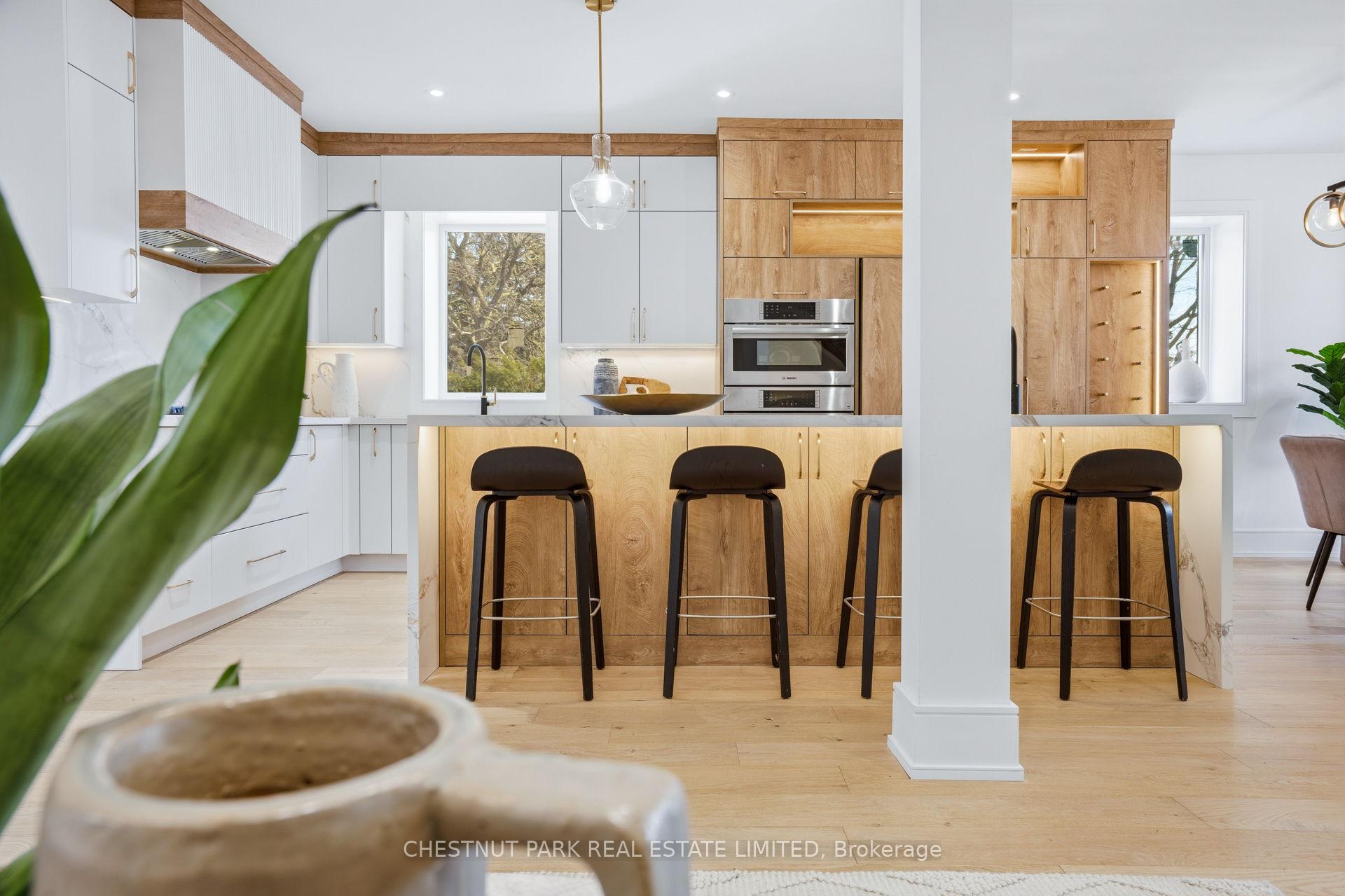 Photo 15 of 86 Edgecroft Road, Etobicoke, Stonegate-Queensway — HOMEH