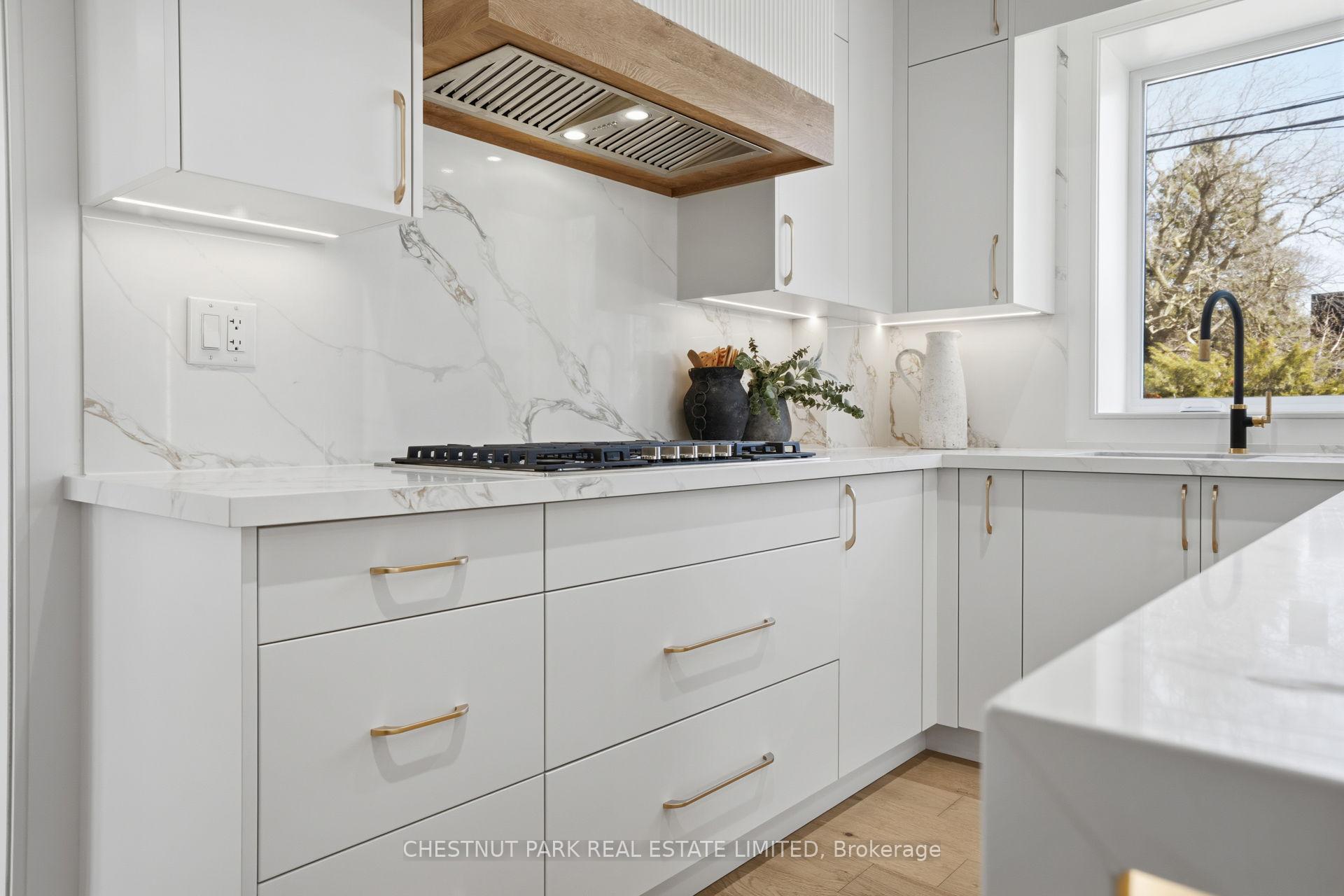 Photo 16 of 86 Edgecroft Road, Etobicoke, Stonegate-Queensway — HOMEH