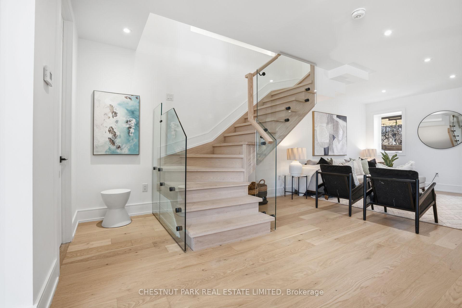 Photo 21 of 86 Edgecroft Road, Etobicoke, Stonegate-Queensway — HOMEH