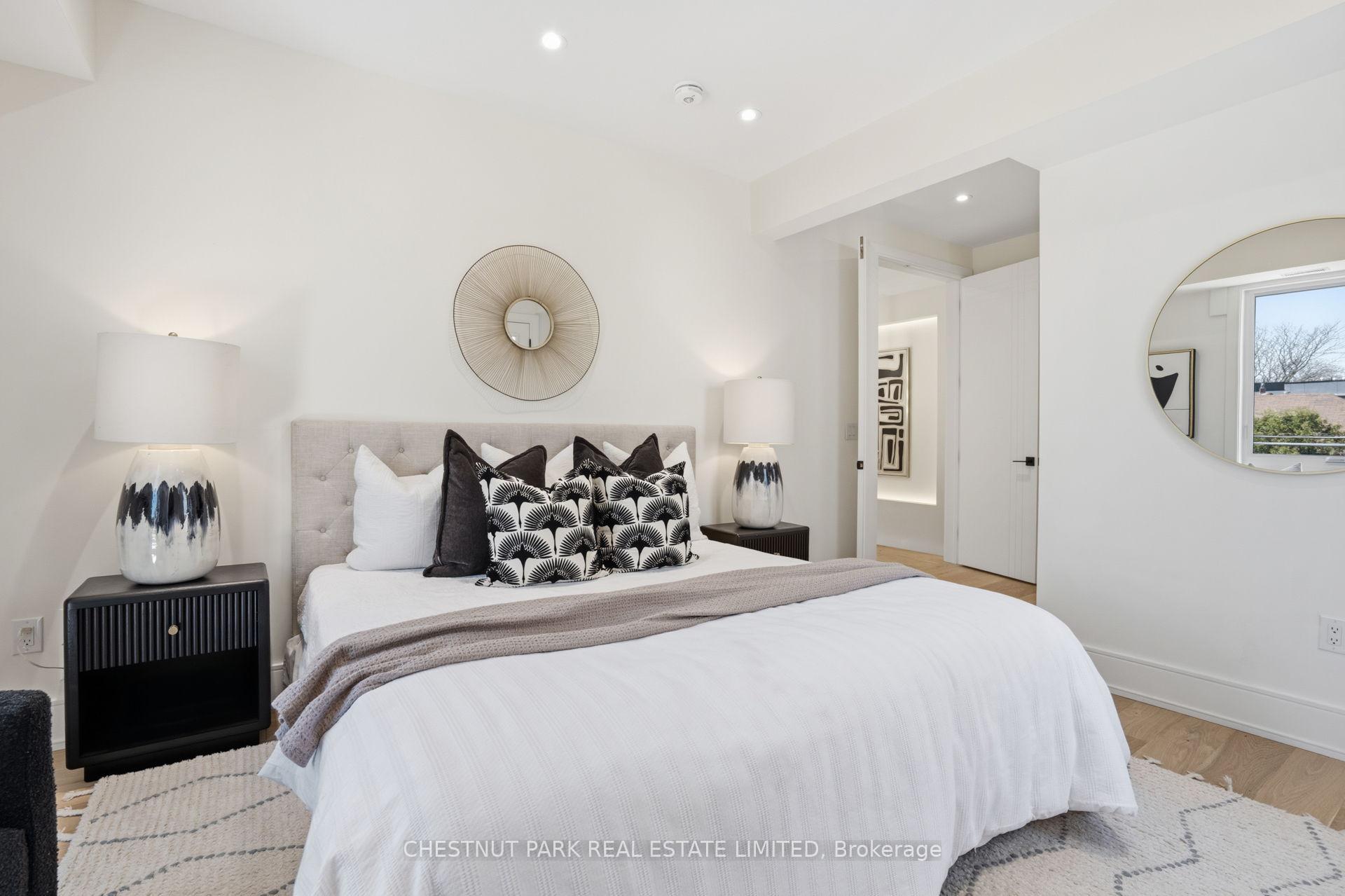 Photo 24 of 86 Edgecroft Road, Etobicoke, Stonegate-Queensway — HOMEH