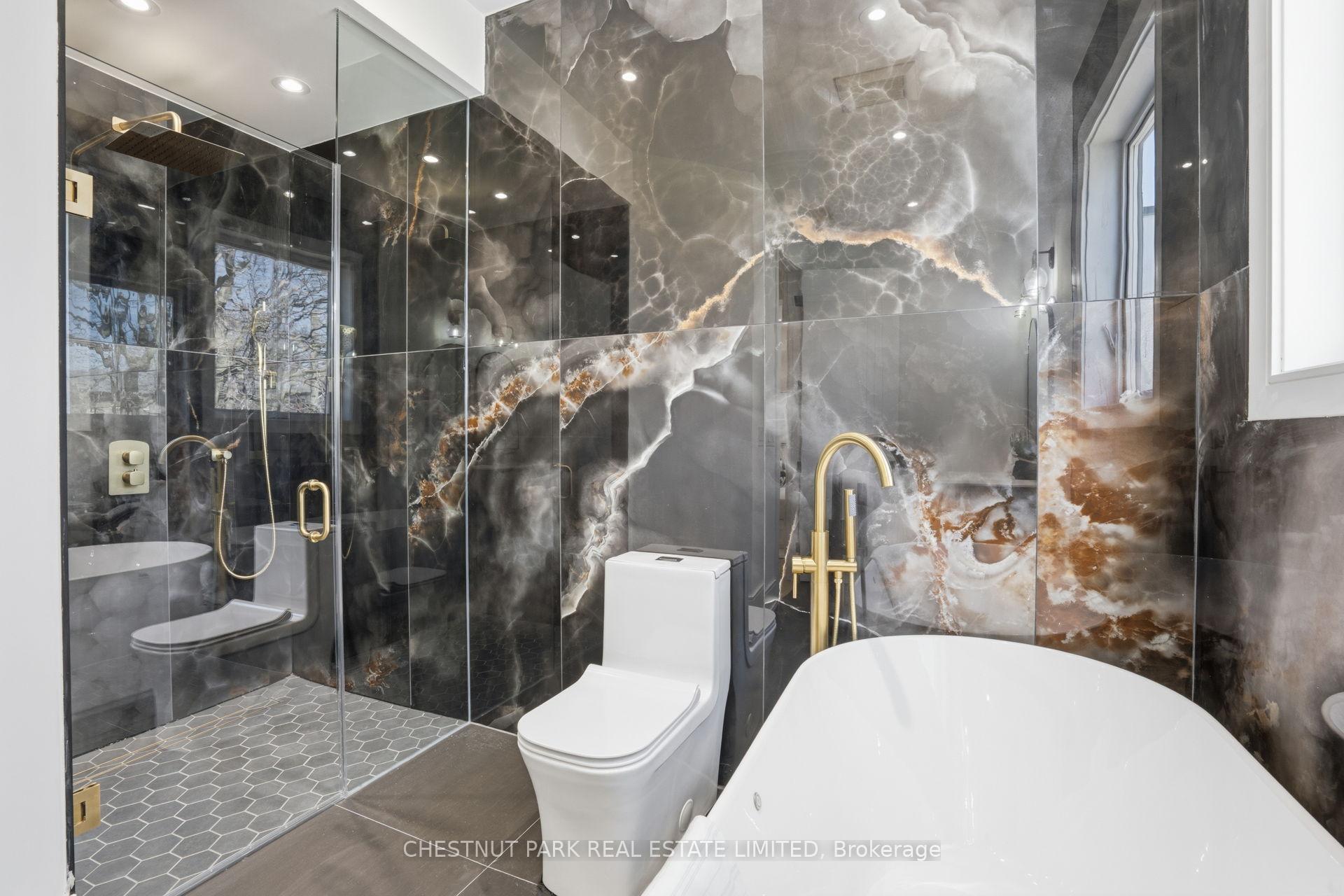 Photo 30 of 86 Edgecroft Road, Etobicoke, Stonegate-Queensway — HOMEH