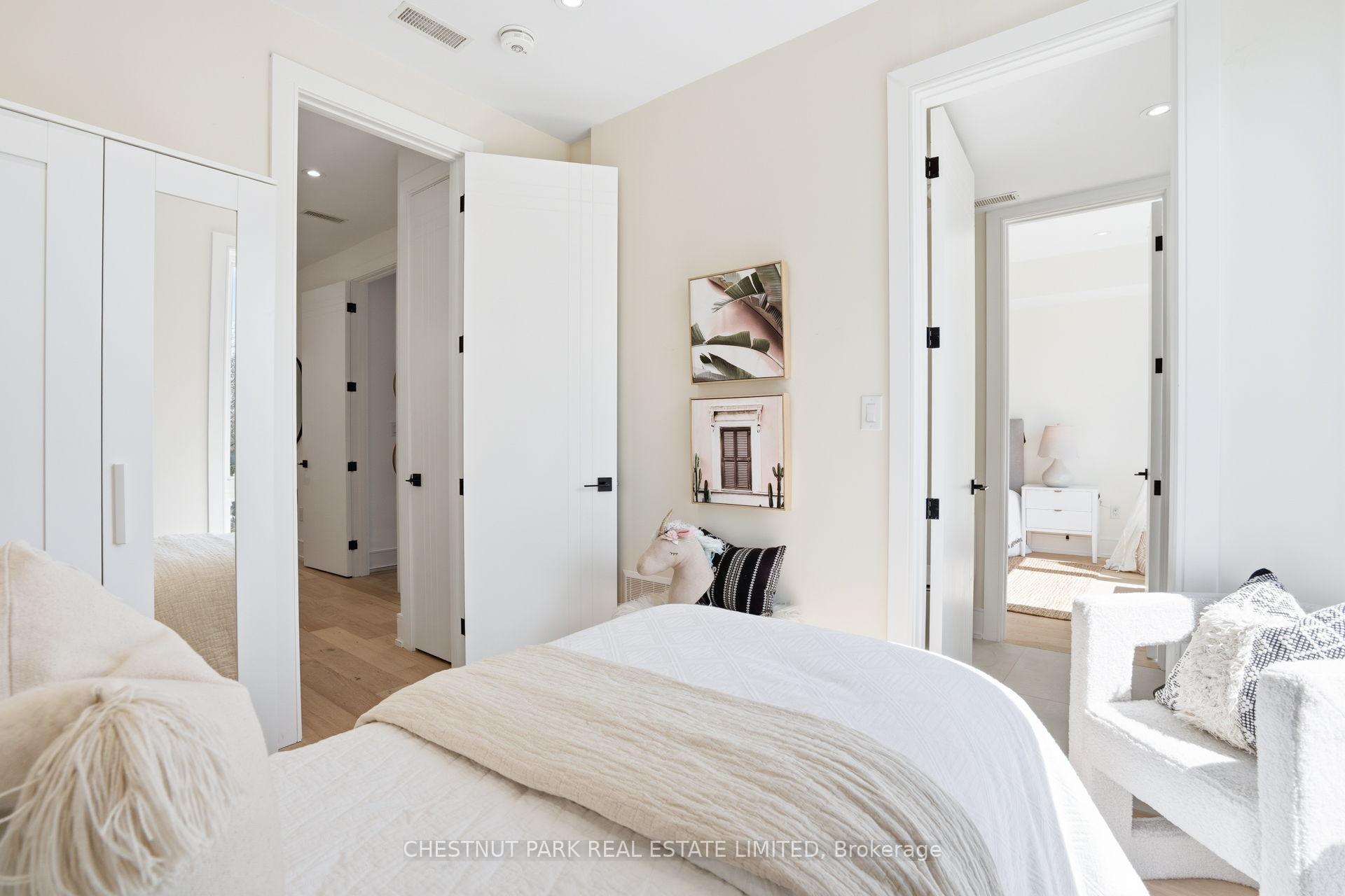 Photo 34 of 86 Edgecroft Road, Etobicoke, Stonegate-Queensway — HOMEH