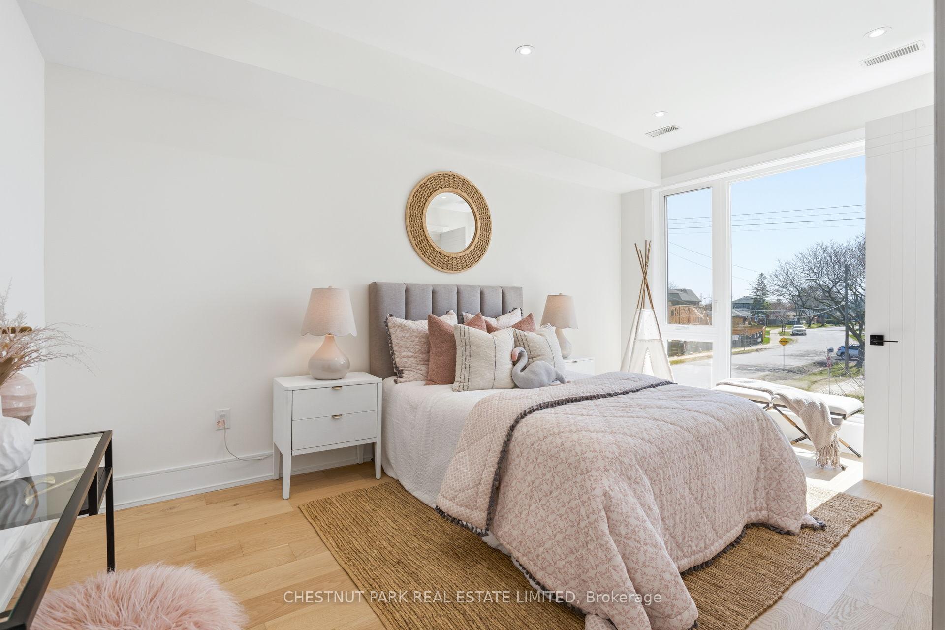 Photo 38 of 86 Edgecroft Road, Etobicoke, Stonegate-Queensway — HOMEH