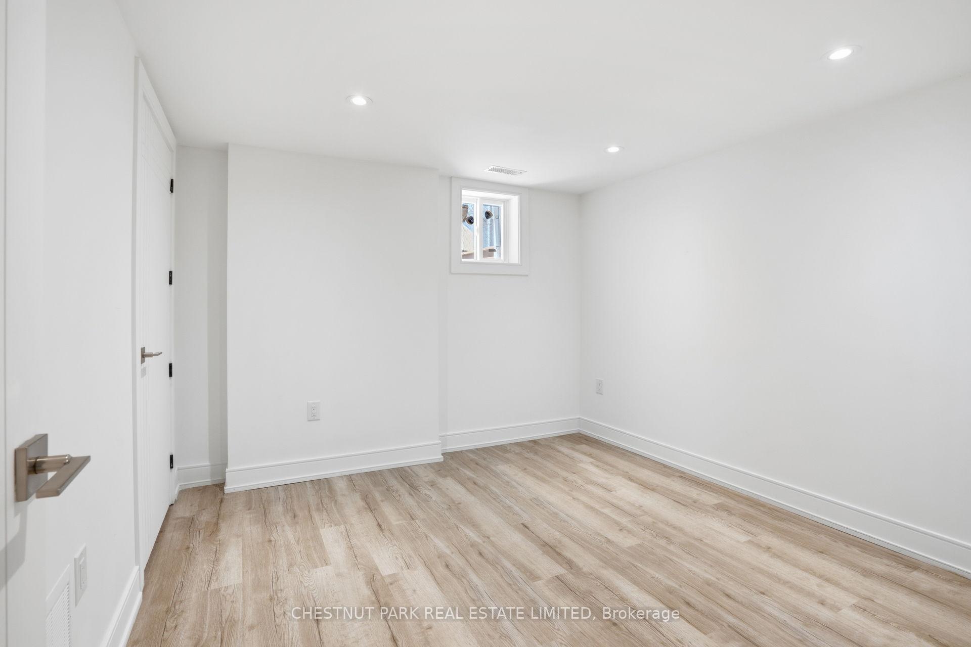 Photo 47 of 86 Edgecroft Road, Etobicoke, Stonegate-Queensway — HOMEH