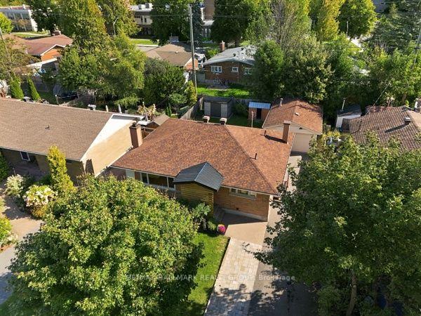 Photo 4 of 1321 Rideout Crescent, Ottawa, Parkway Park — HOMEH