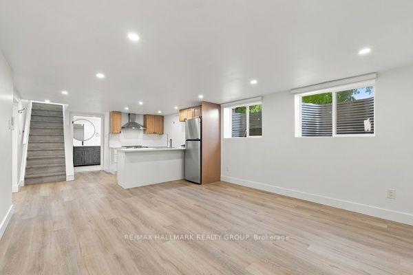 Photo 24 of 1321 Rideout Crescent, Ottawa, Parkway Park — HOMEH