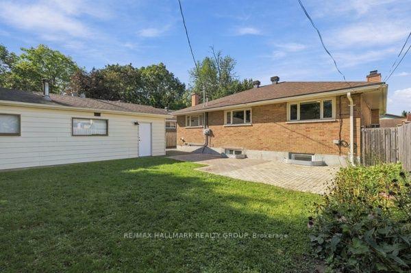 Photo 33 of 1321 Rideout Crescent, Ottawa, Parkway Park — HOMEH