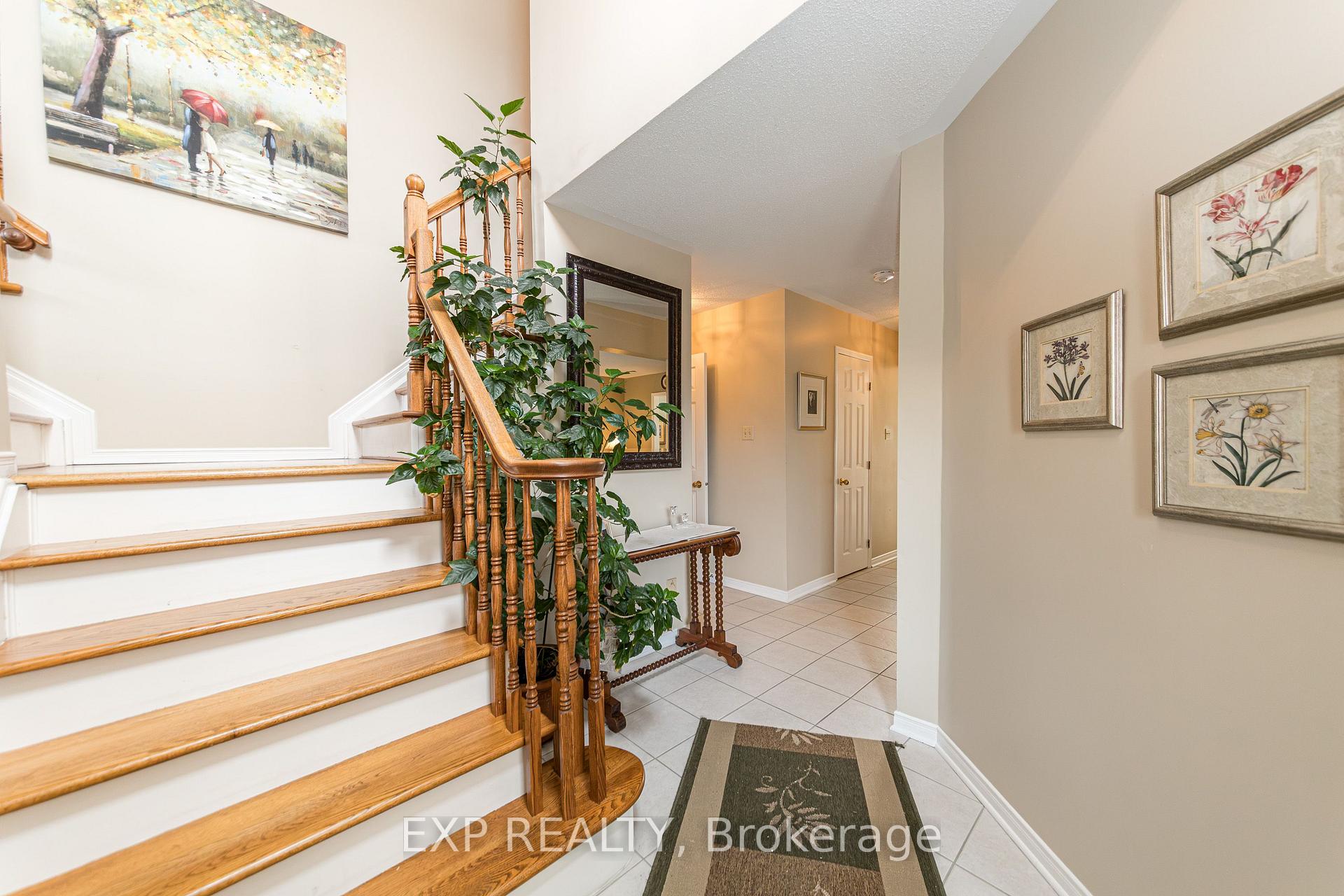 Photo 4 of 2162 Gardenway Drive, Ottawa, Fallingbrook/Gardenway South — HOMEH