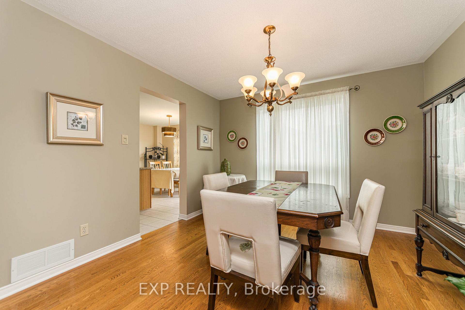 Photo 7 of 2162 Gardenway Drive, Ottawa, Fallingbrook/Gardenway South — HOMEH