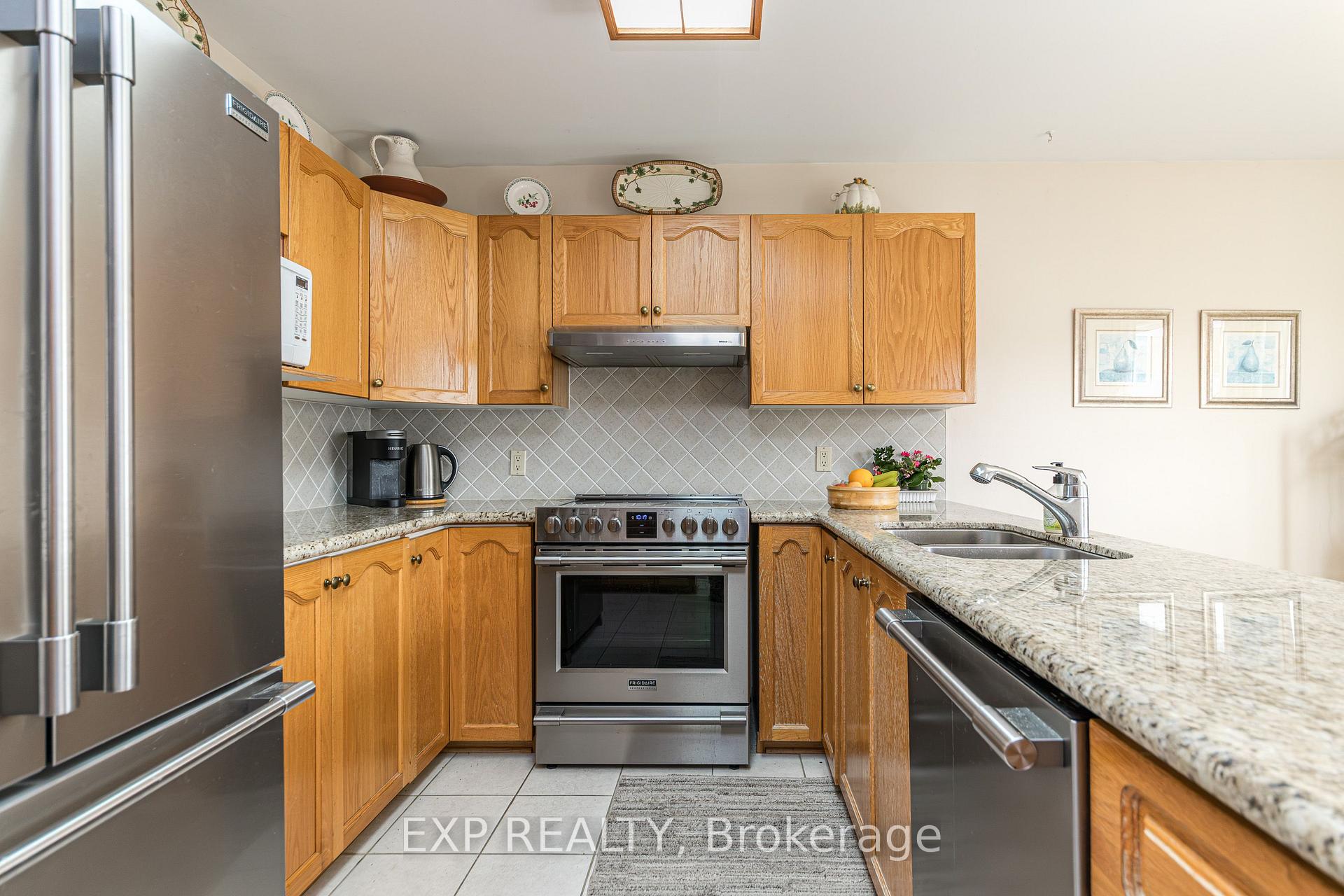 Photo 11 of 2162 Gardenway Drive, Ottawa, Fallingbrook/Gardenway South — HOMEH