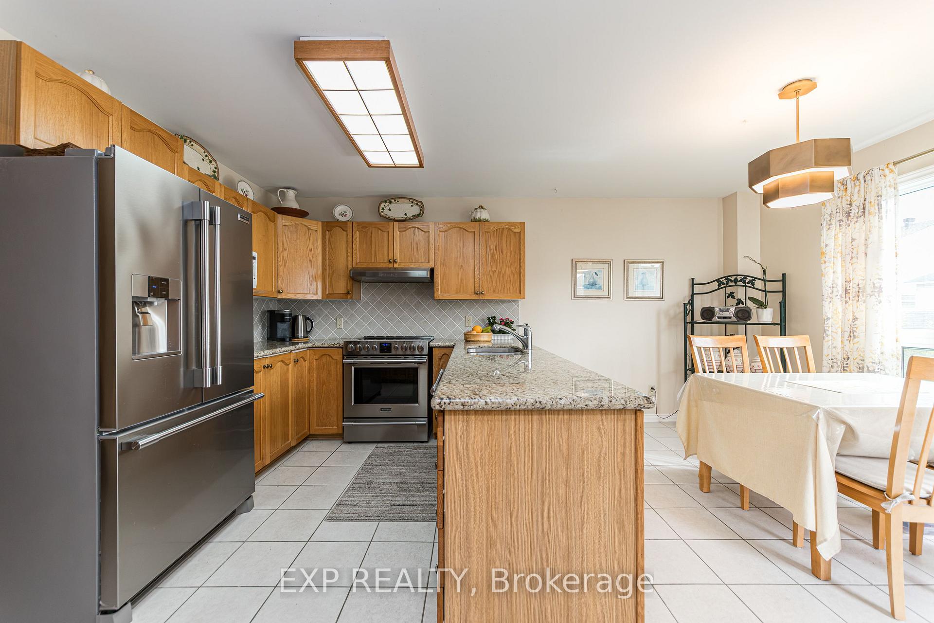Photo 12 of 2162 Gardenway Drive, Ottawa, Fallingbrook/Gardenway South — HOMEH
