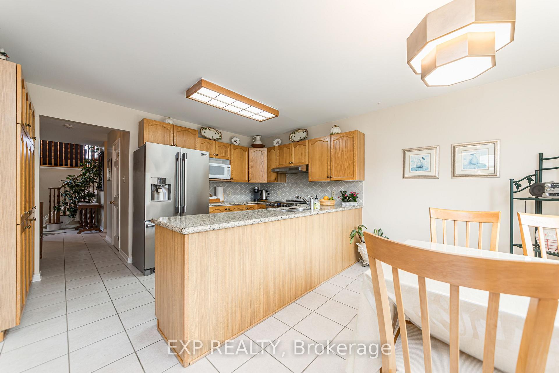 Photo 13 of 2162 Gardenway Drive, Ottawa, Fallingbrook/Gardenway South — HOMEH