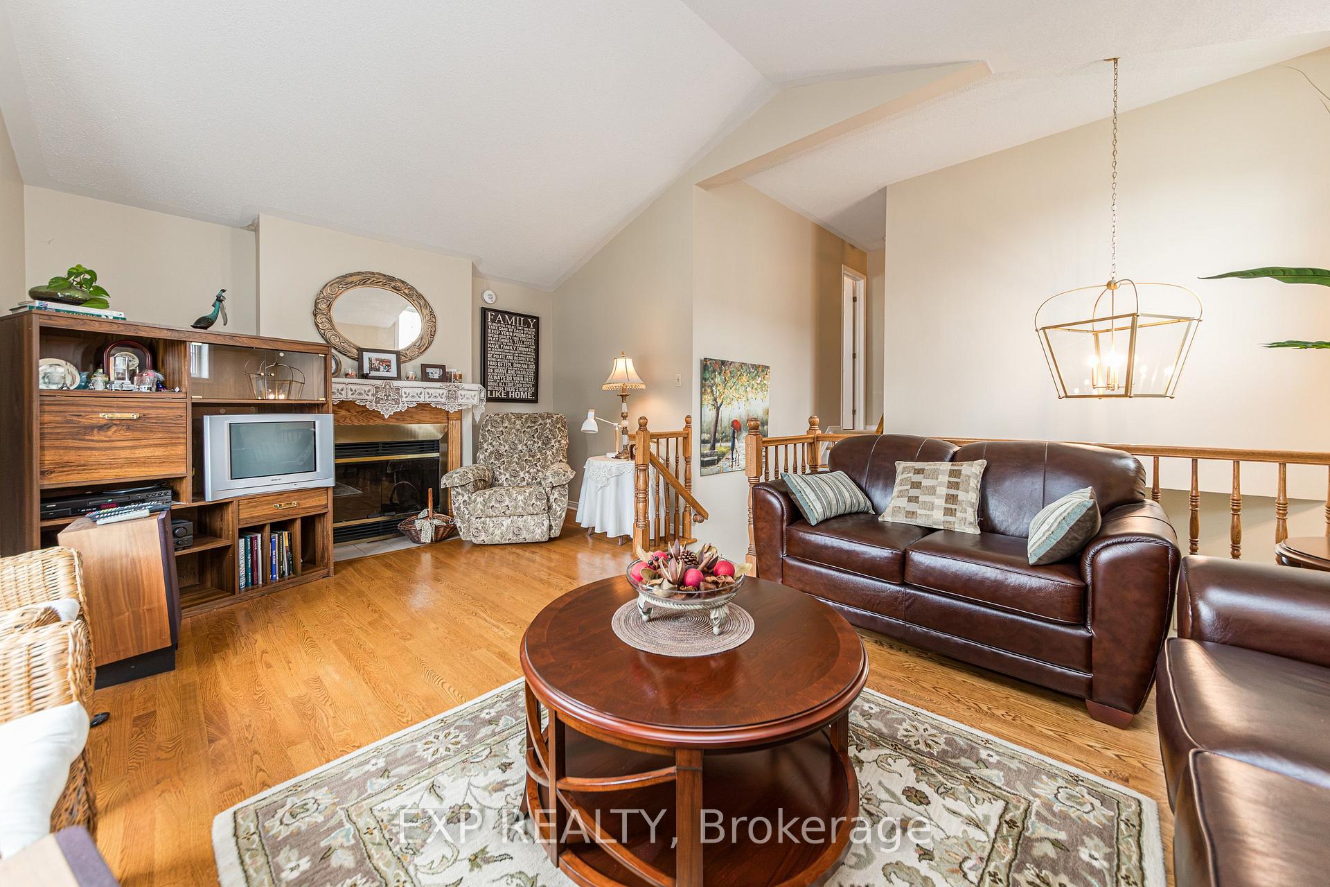 Photo 20 of 2162 Gardenway Drive, Ottawa, Fallingbrook/Gardenway South — HOMEH