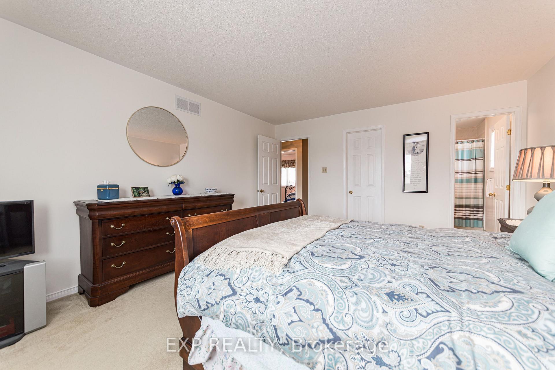 Photo 23 of 2162 Gardenway Drive, Ottawa, Fallingbrook/Gardenway South — HOMEH