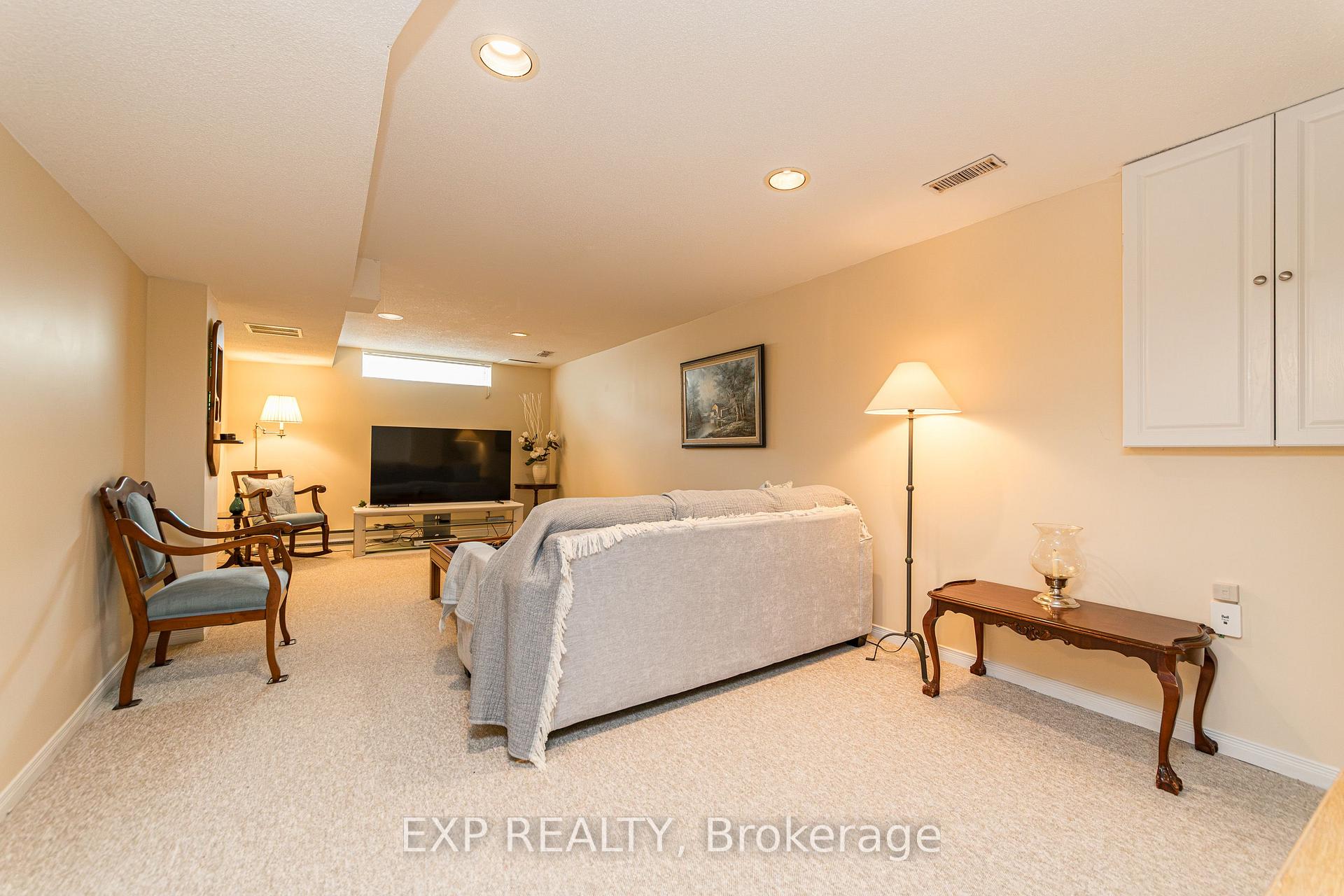 Photo 31 of 2162 Gardenway Drive, Ottawa, Fallingbrook/Gardenway South — HOMEH
