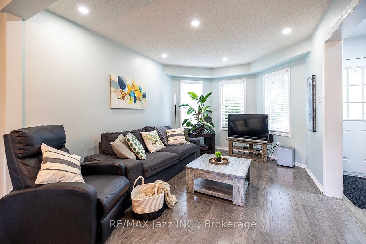 Photo 6 of 23 Meredith Court, Clarington, Courtice — HOMEH