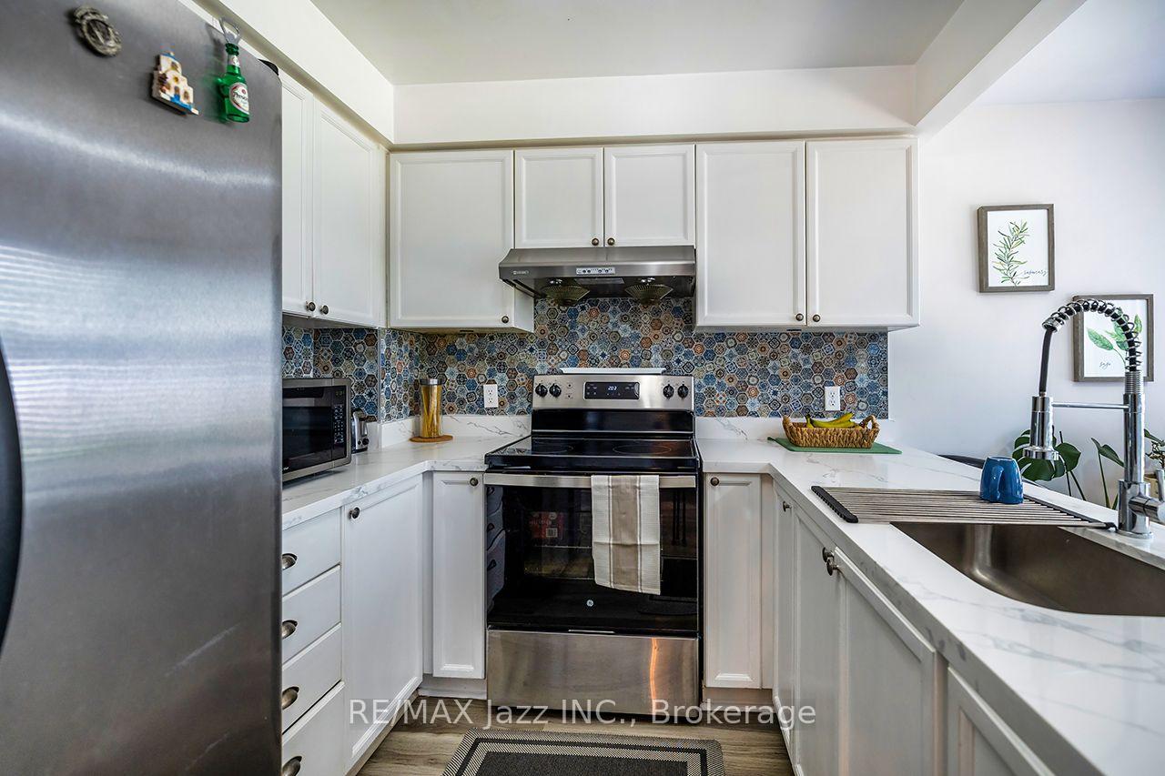 Photo 14 of 23 Meredith Court, Clarington, Courtice — HOMEH