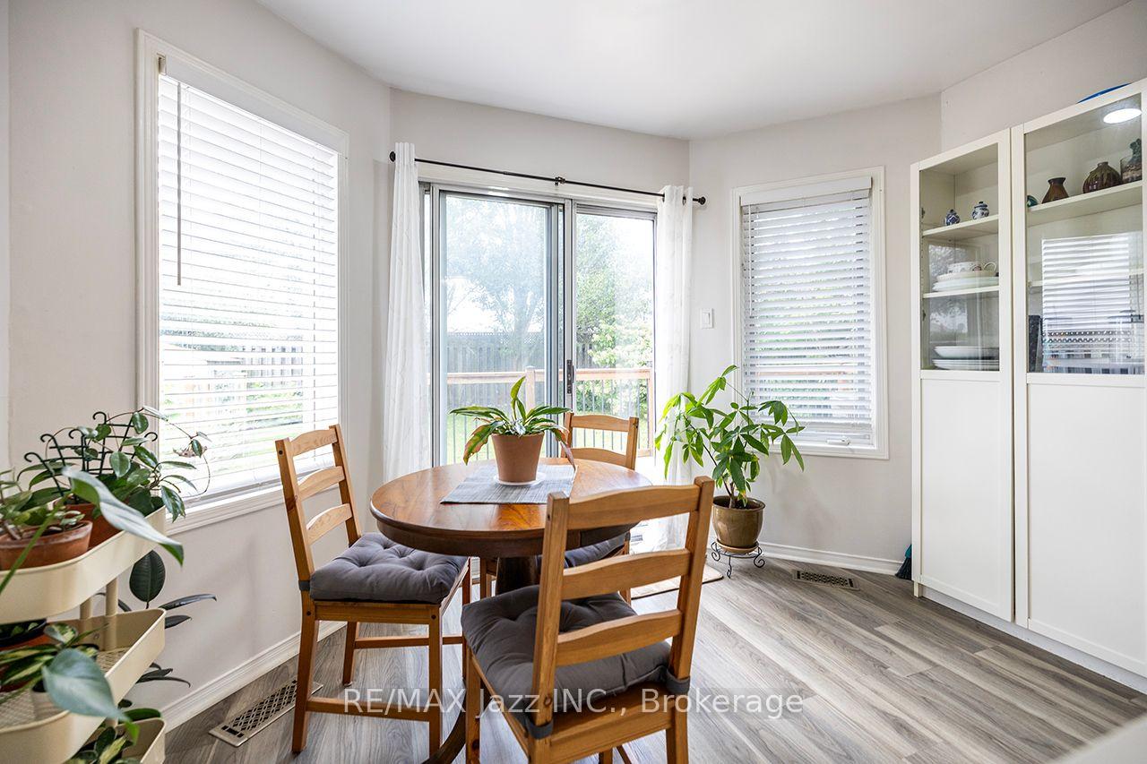 Photo 16 of 23 Meredith Court, Clarington, Courtice — HOMEH