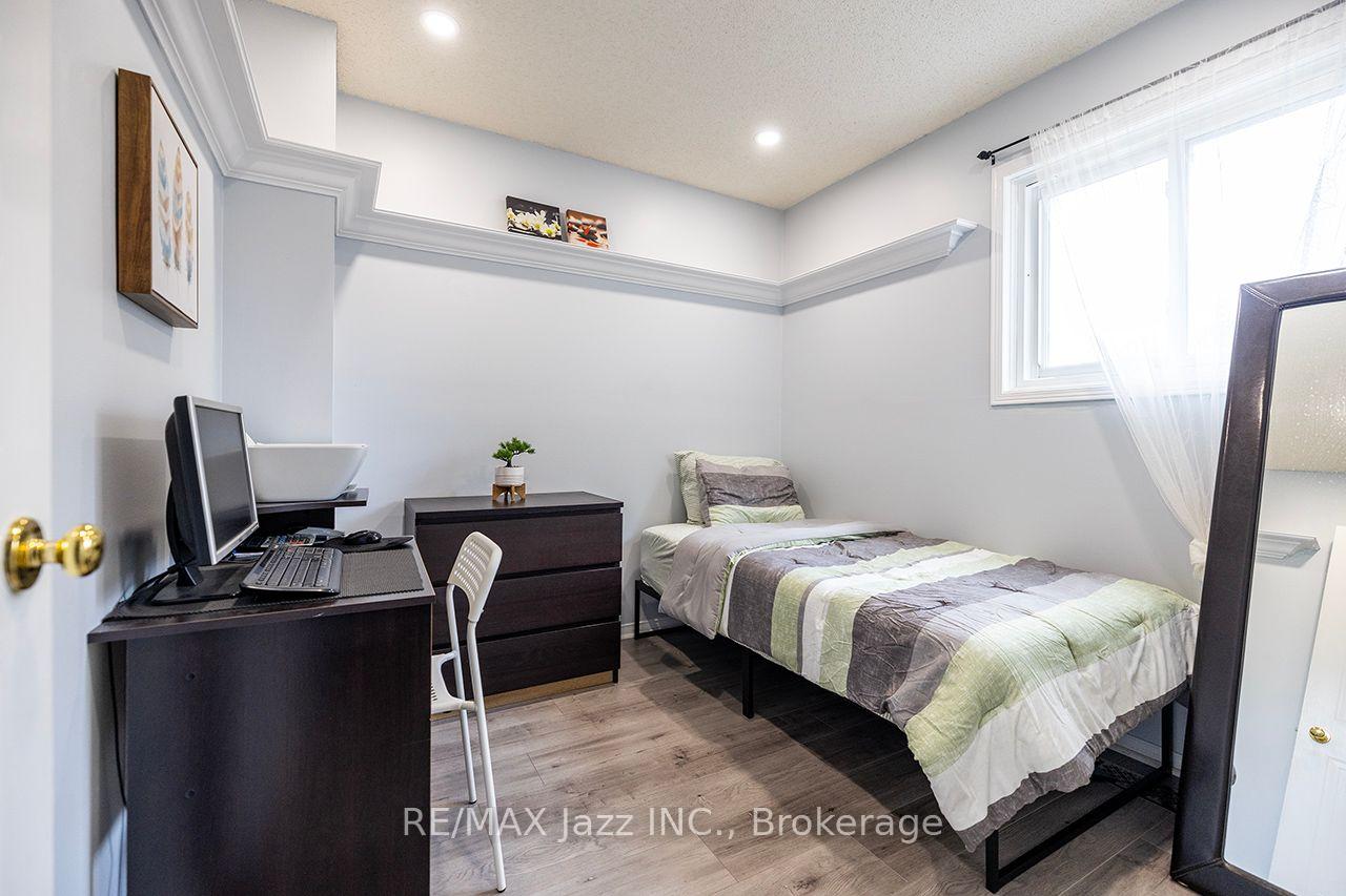 Photo 23 of 23 Meredith Court, Clarington, Courtice — HOMEH