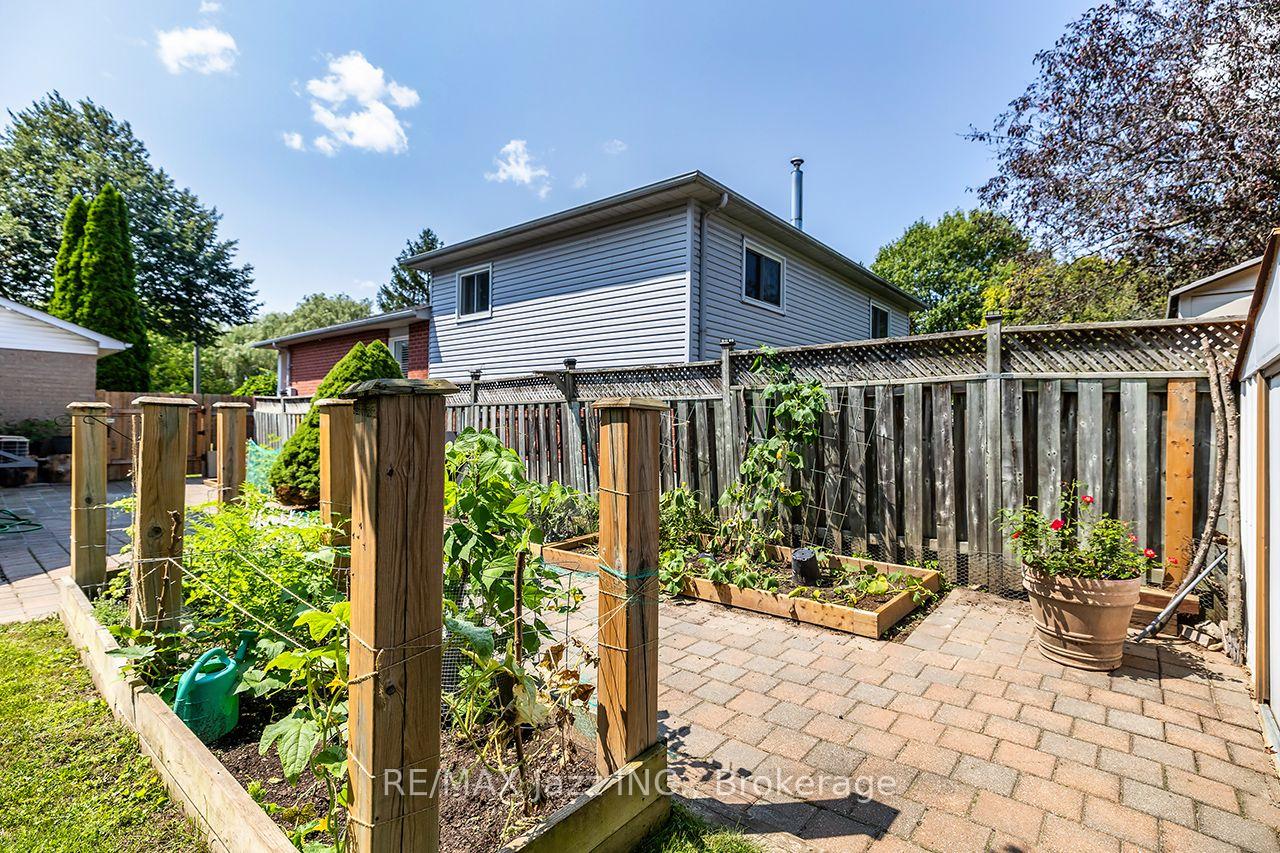 Photo 38 of 23 Meredith Court, Clarington, Courtice — HOMEH