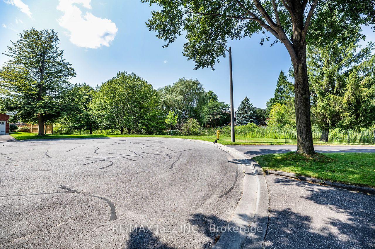 Photo 44 of 23 Meredith Court, Clarington, Courtice — HOMEH