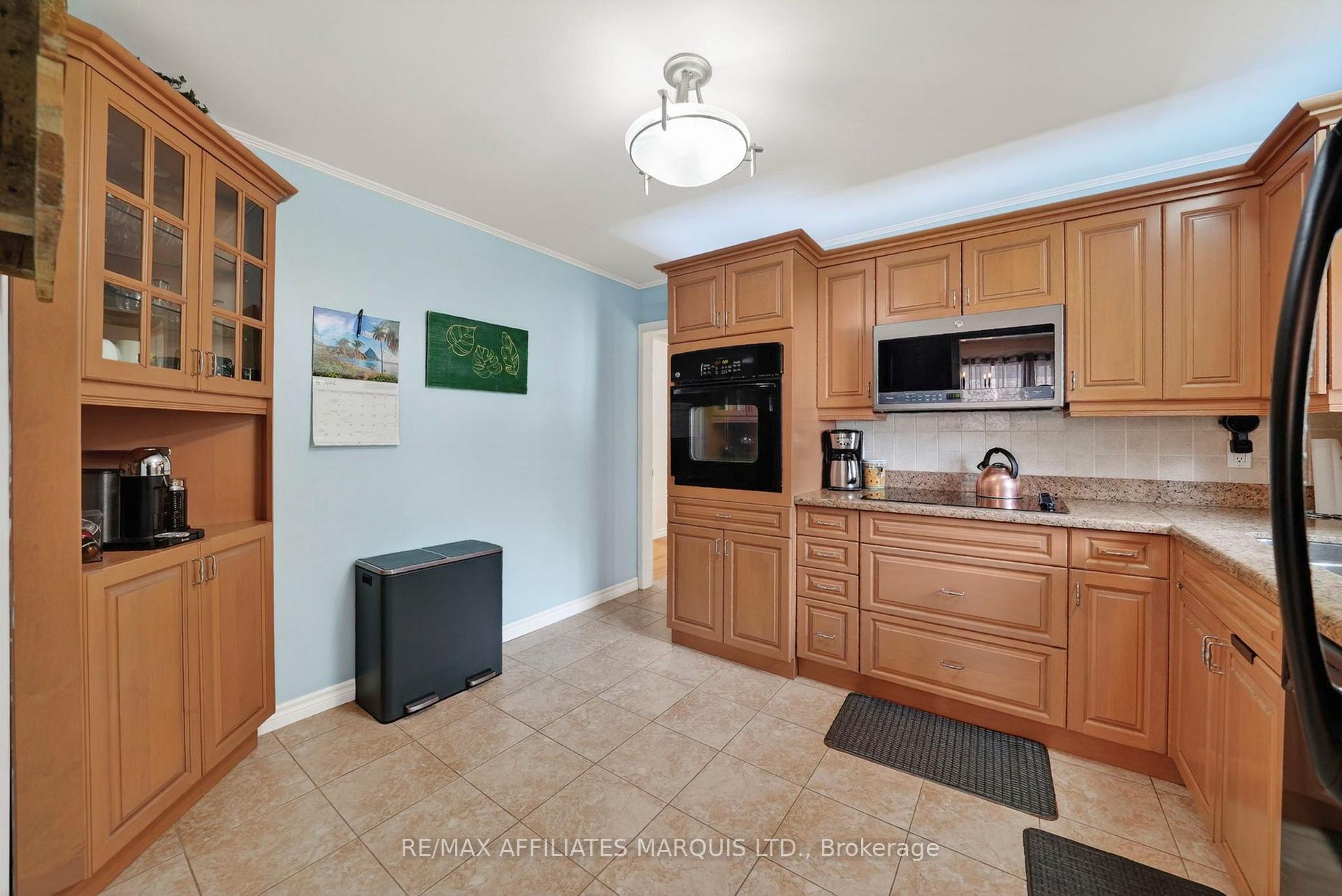 Photo 7 of 2706 Ross Avenue, Cornwall, Cornwall — HOMEH
