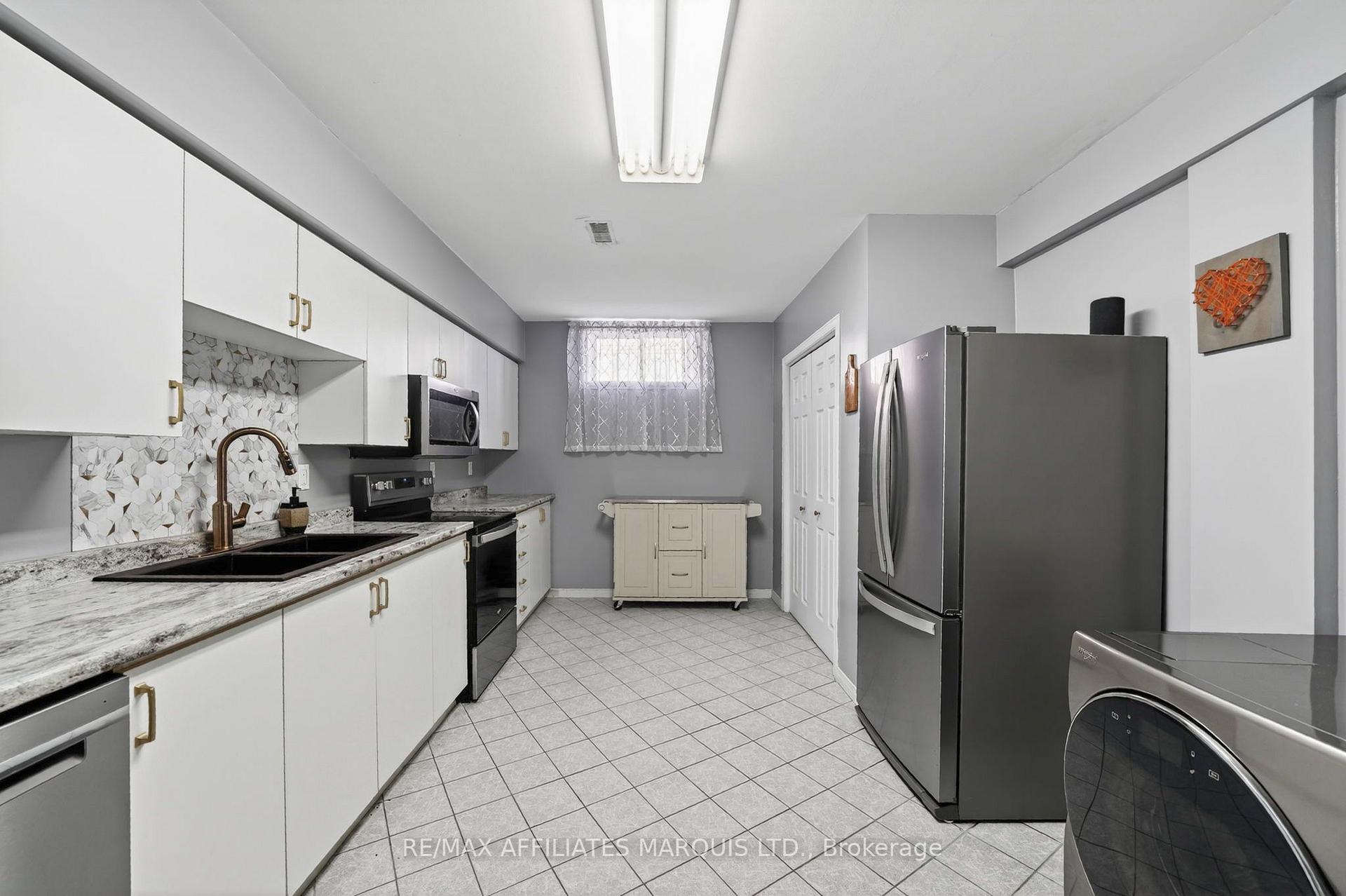 Photo 13 of 2706 Ross Avenue, Cornwall, Cornwall — HOMEH