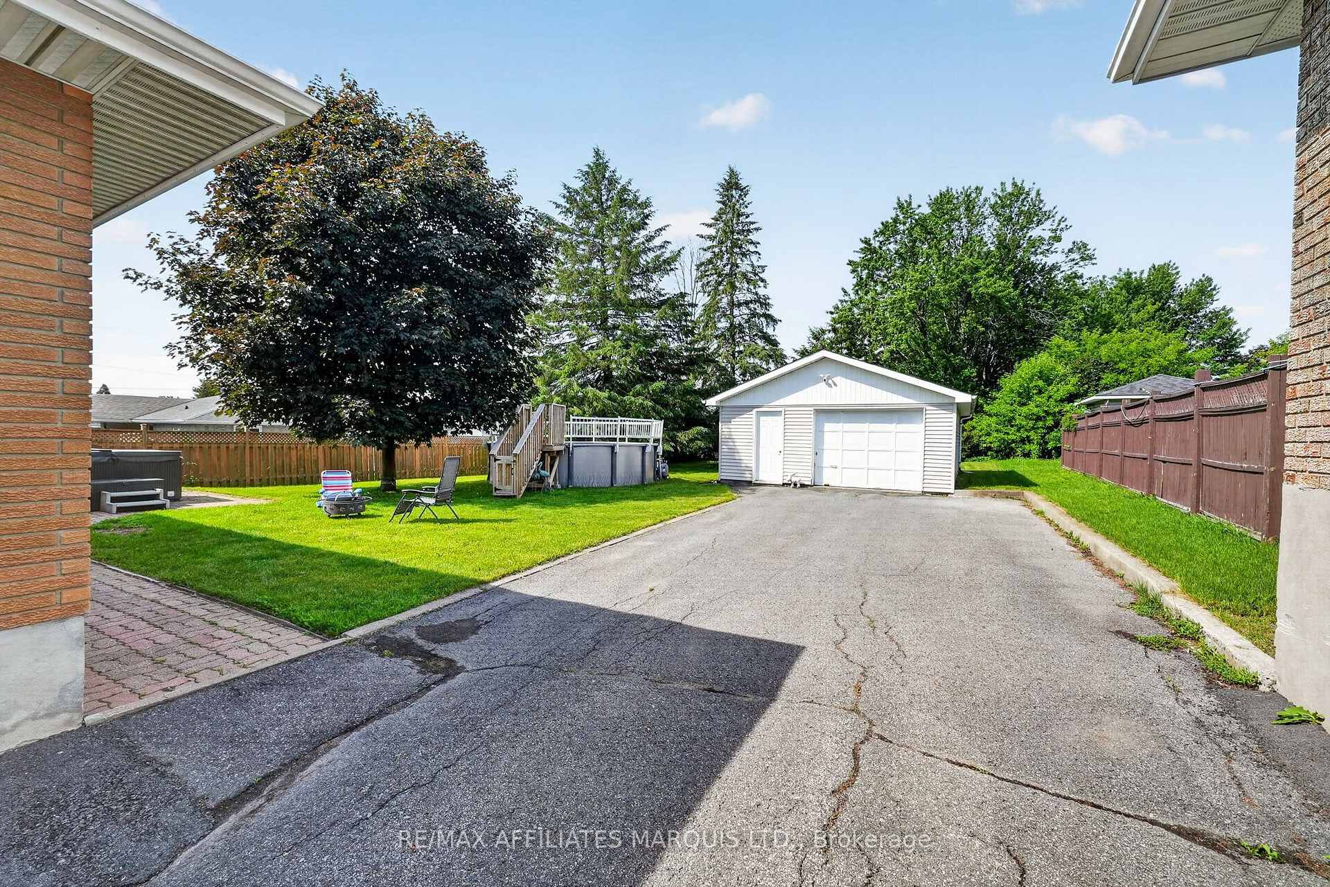 Photo 16 of 2706 Ross Avenue, Cornwall, Cornwall — HOMEH